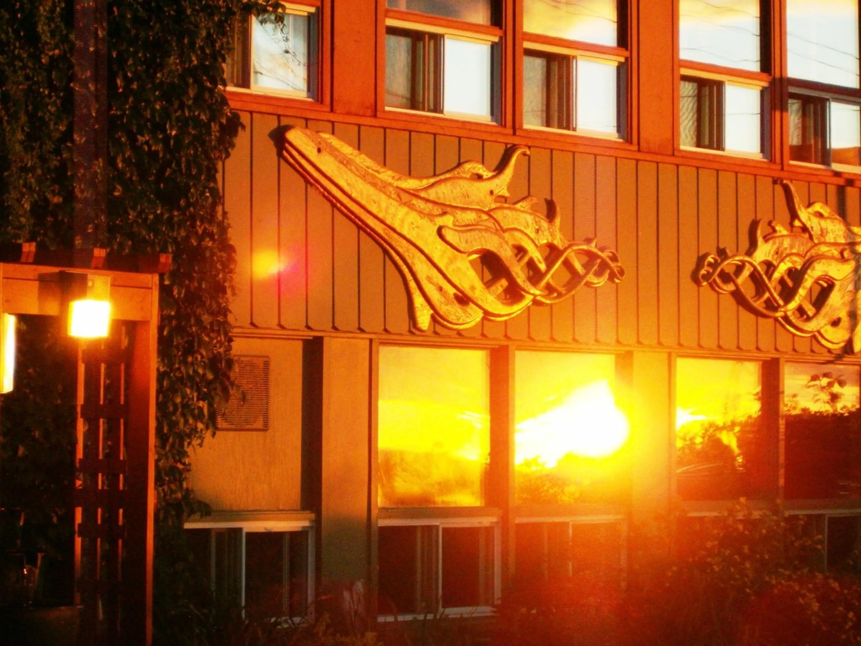 Facade/entrance in Auberge Internationale La Vieille École