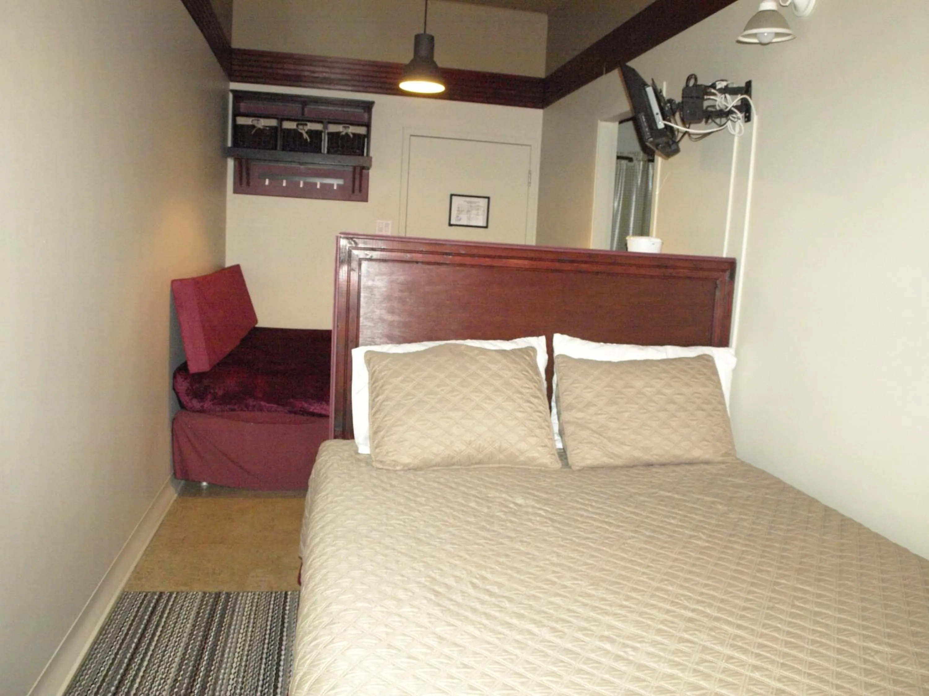Bed in Auberge Internationale La Vieille École