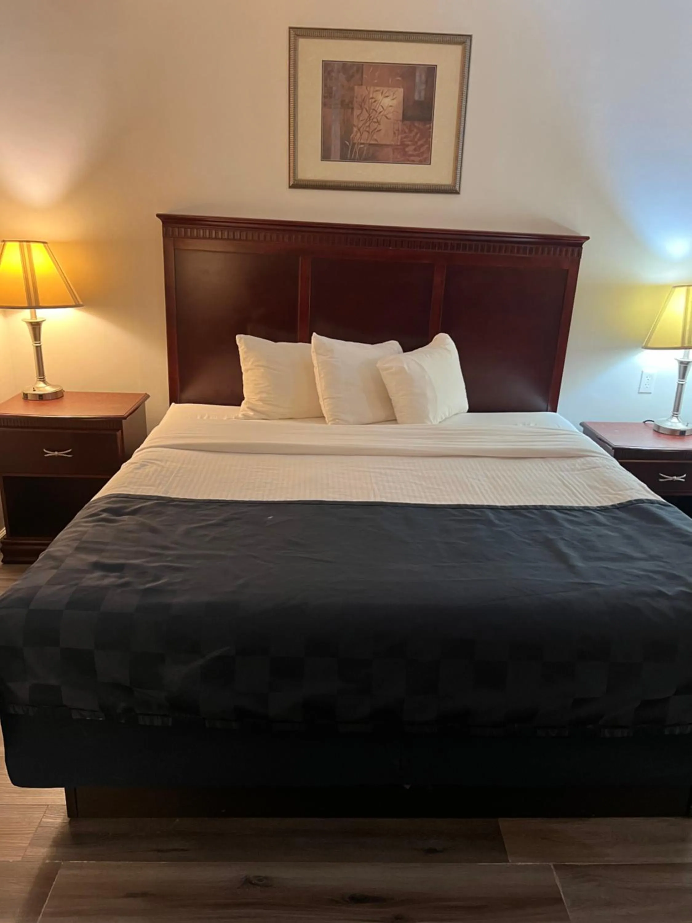 Bed in The Regal Hotel