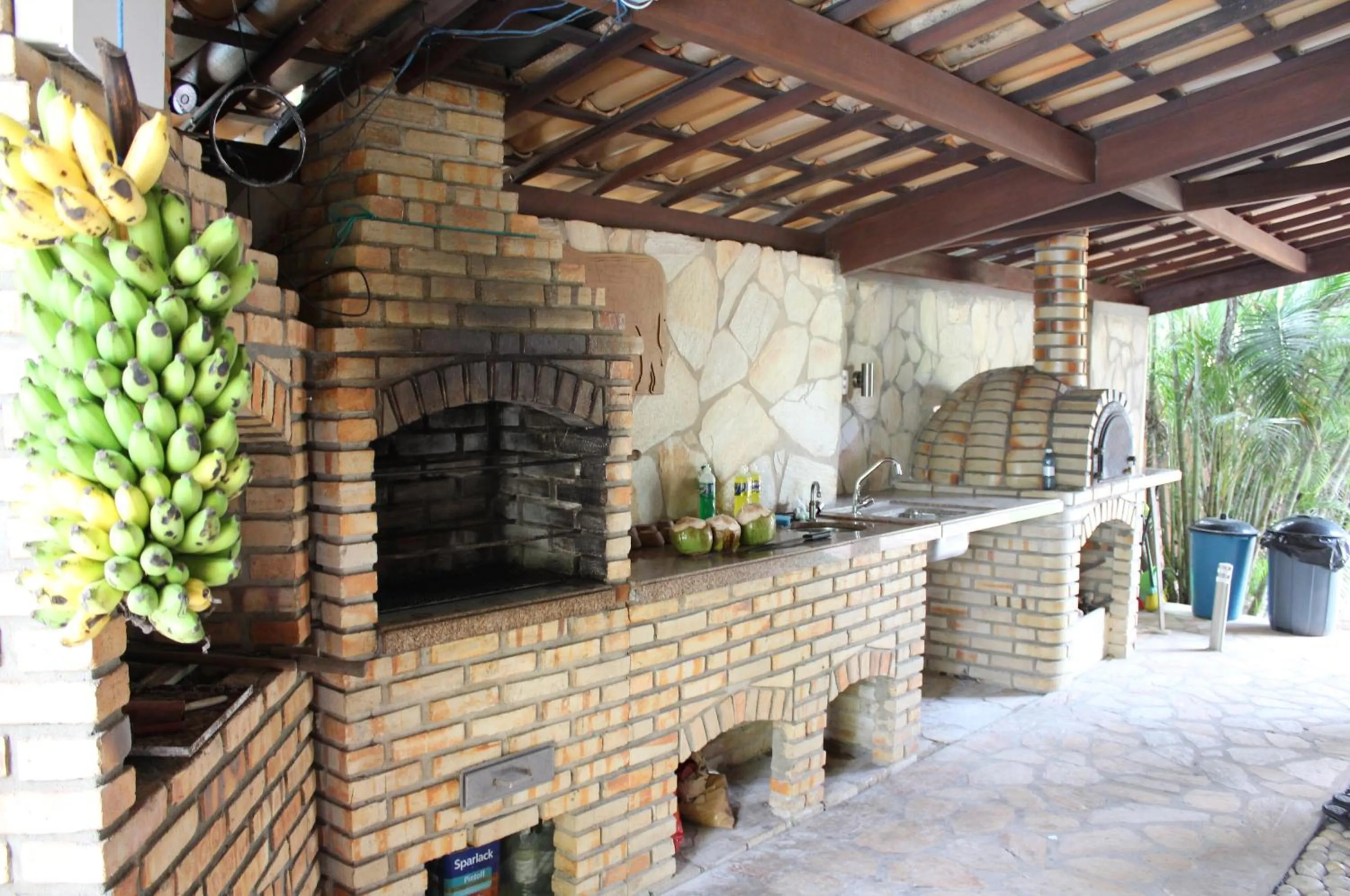 BBQ facilities in Casa Atalaia