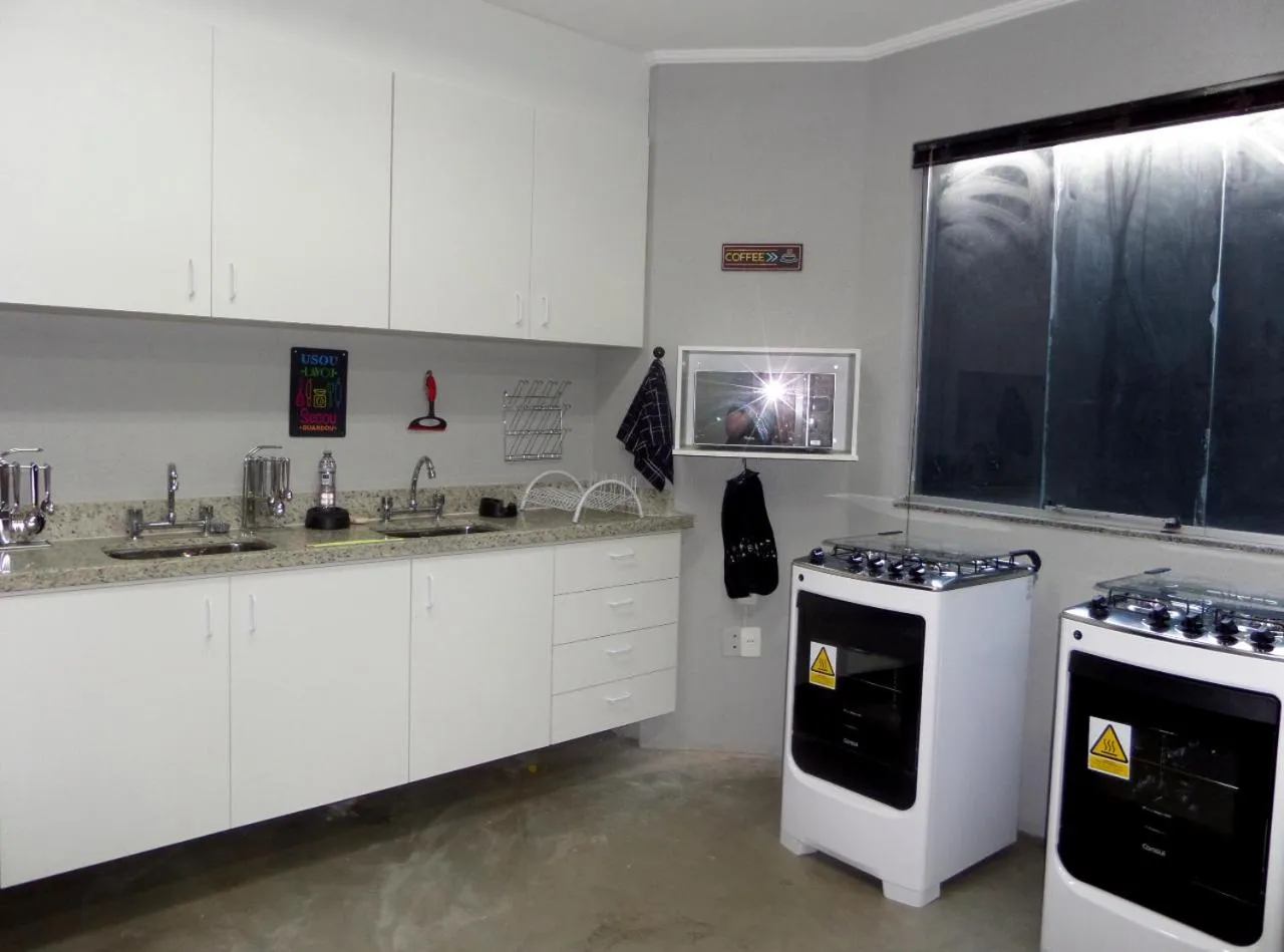 Communal kitchen in Visto Hostel