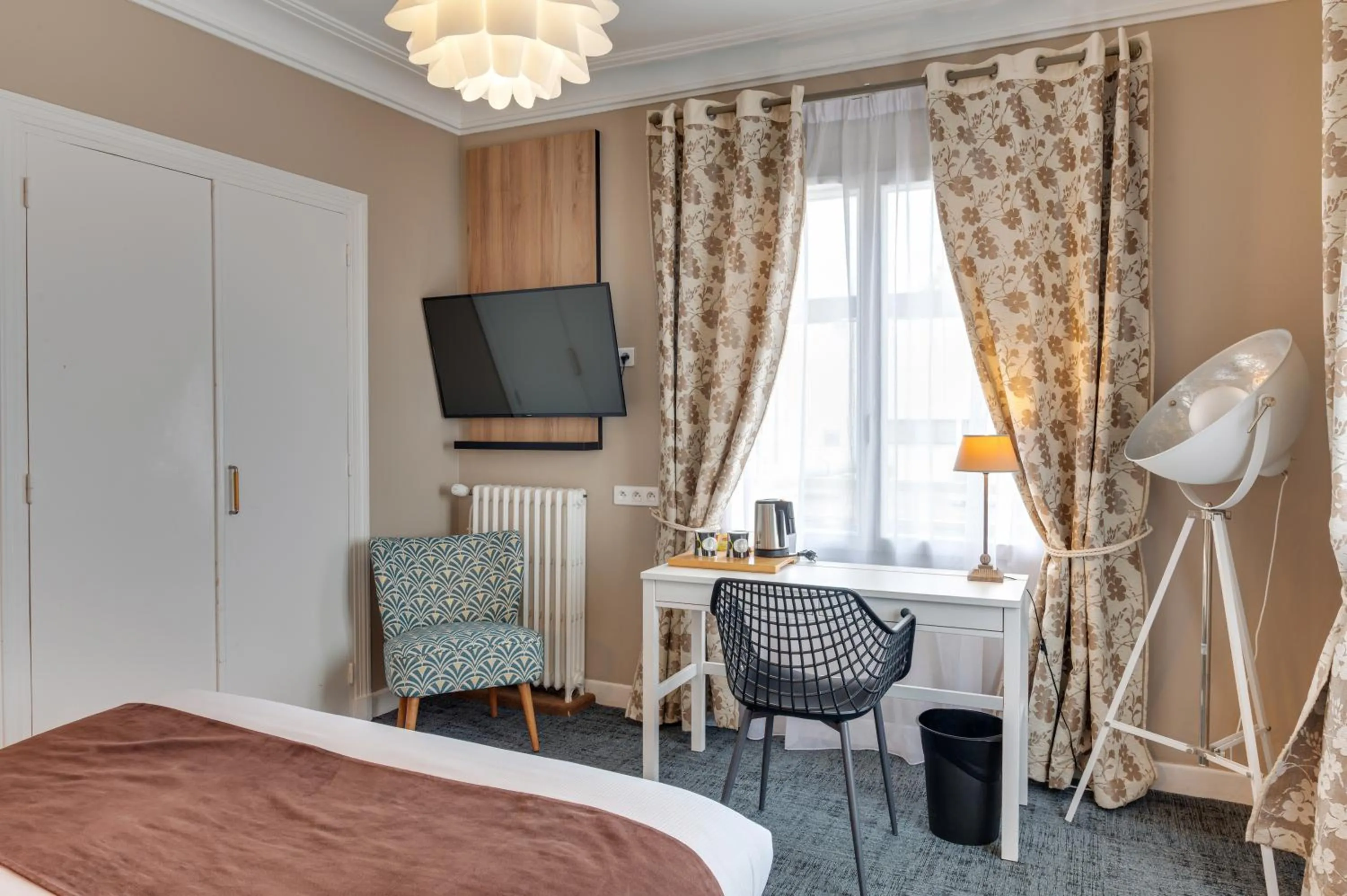 Bedroom, Bed in Brit Hôtel Confort Cléria Lorient Centre