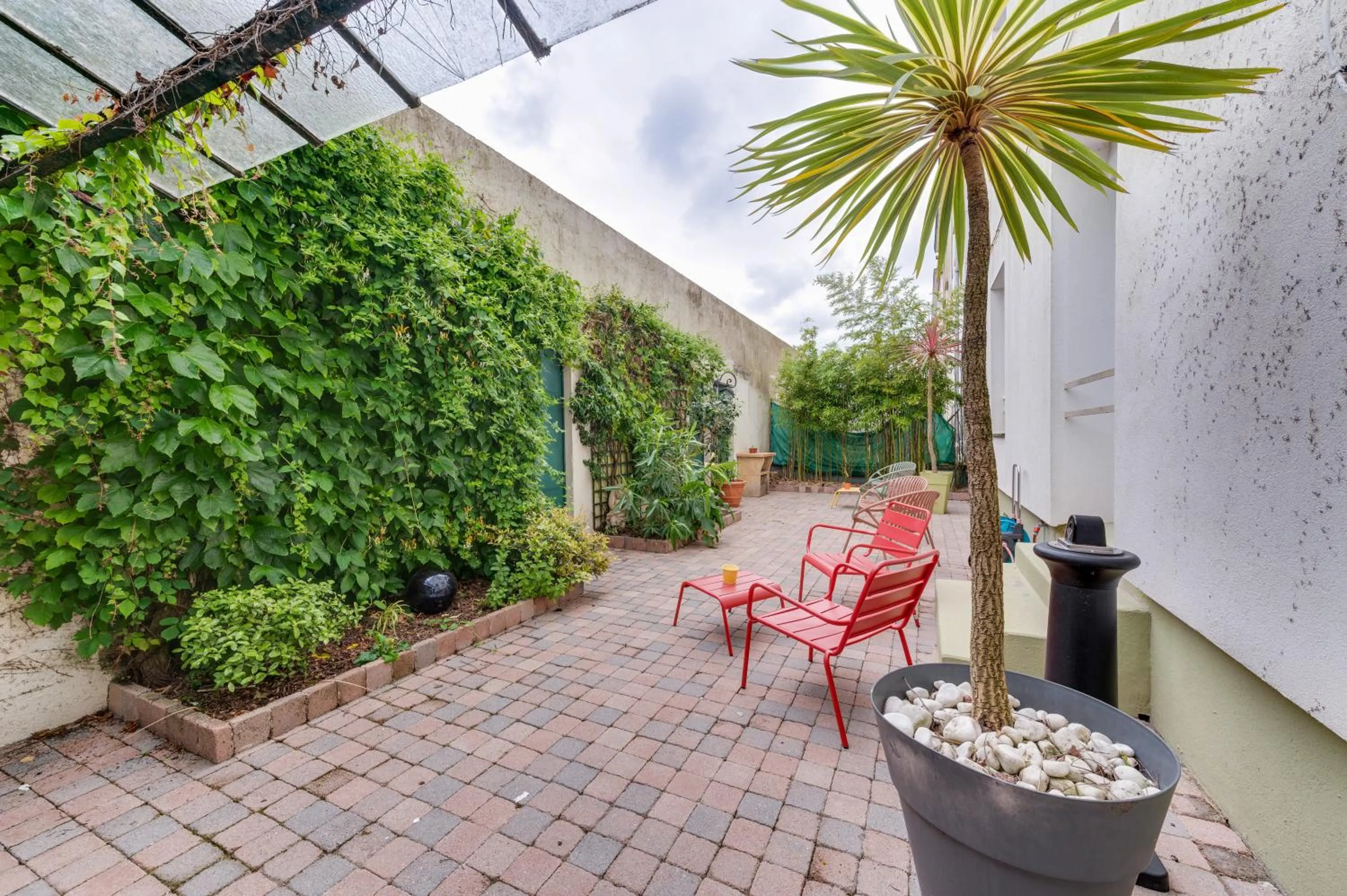 Patio in Brit Hôtel Confort Cléria Lorient Centre