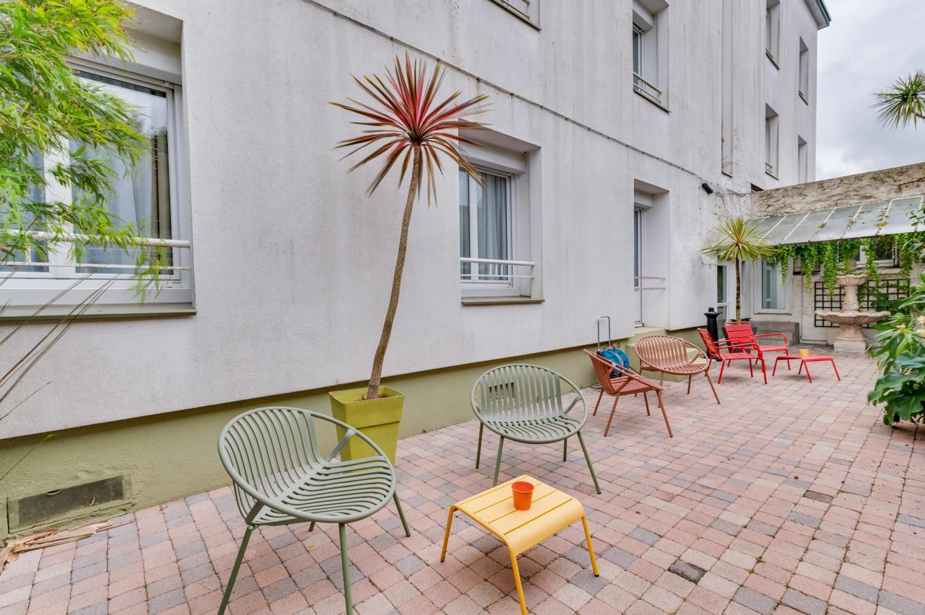 Balcony/Terrace in Brit Hôtel Confort Cléria Lorient Centre