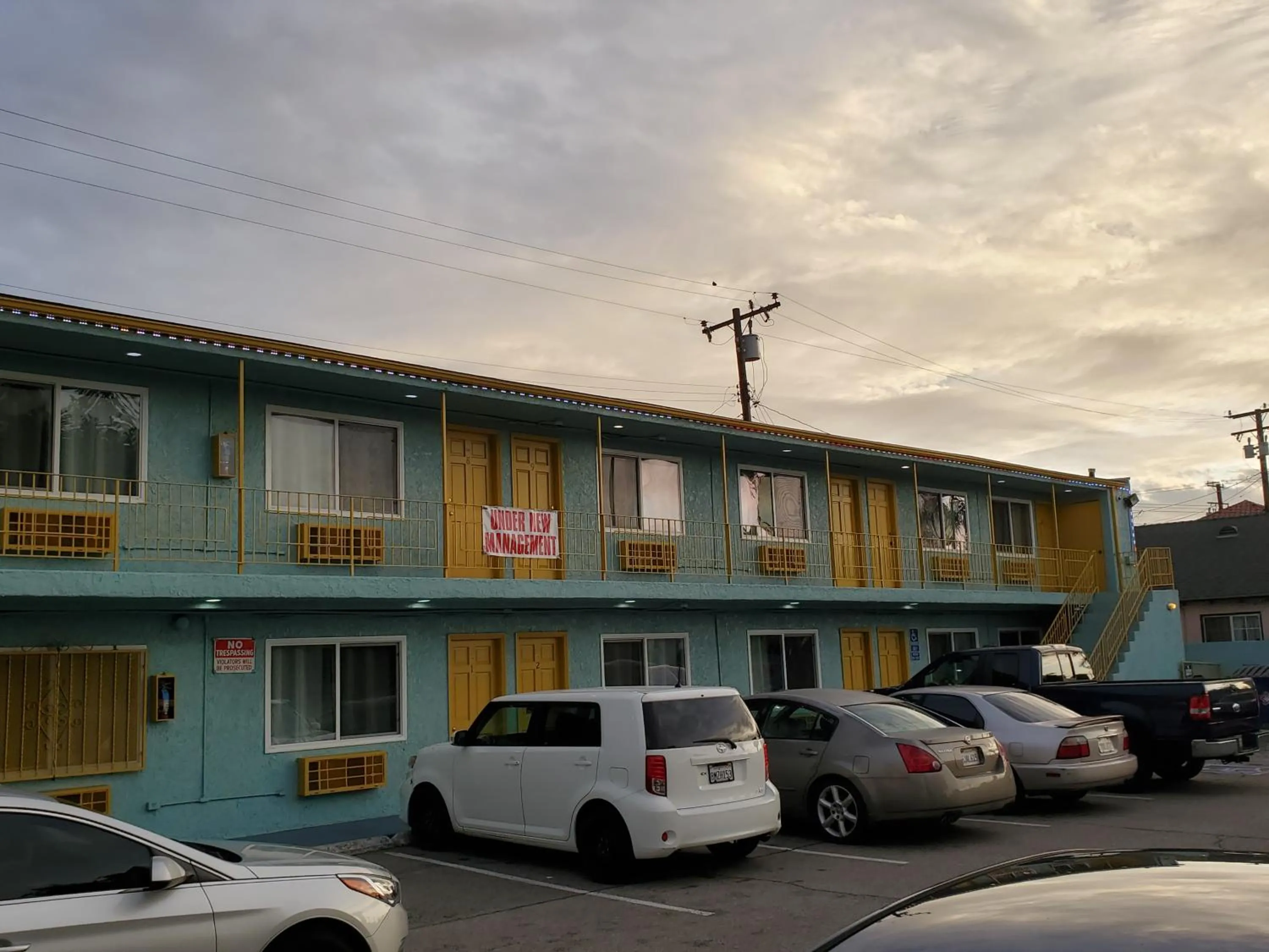 Rose motel
