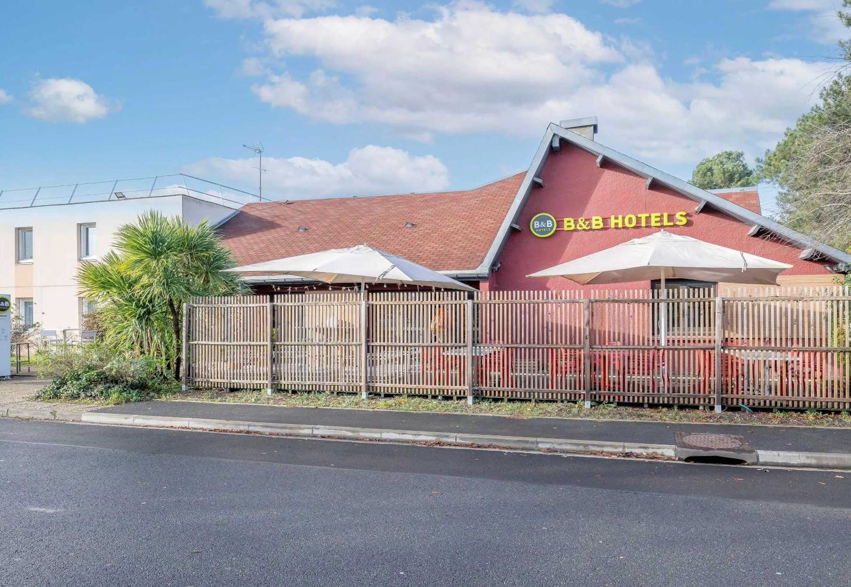 Property building in ibis Bordeaux Mérignac