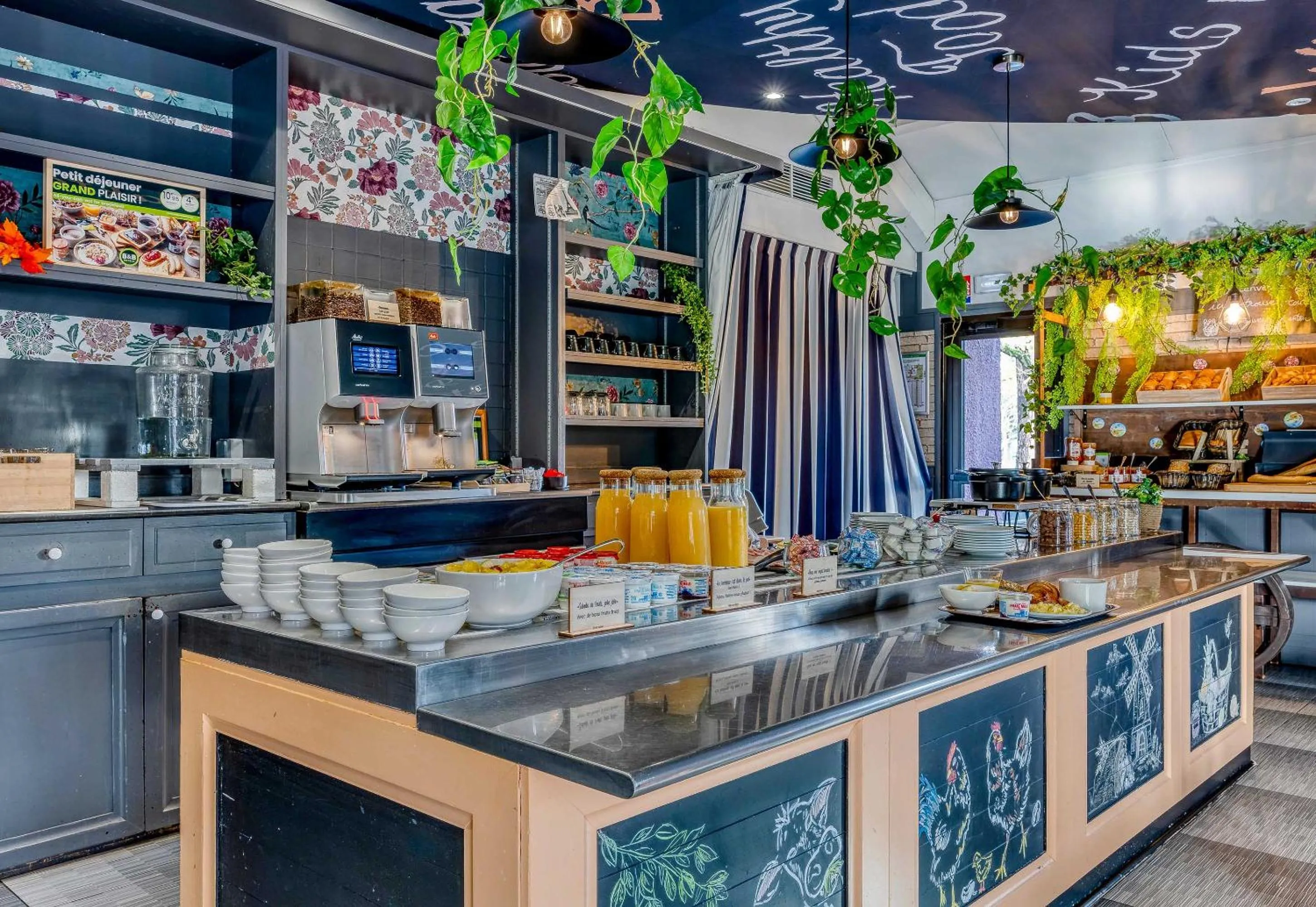 Food and drinks in ibis Bordeaux Mérignac