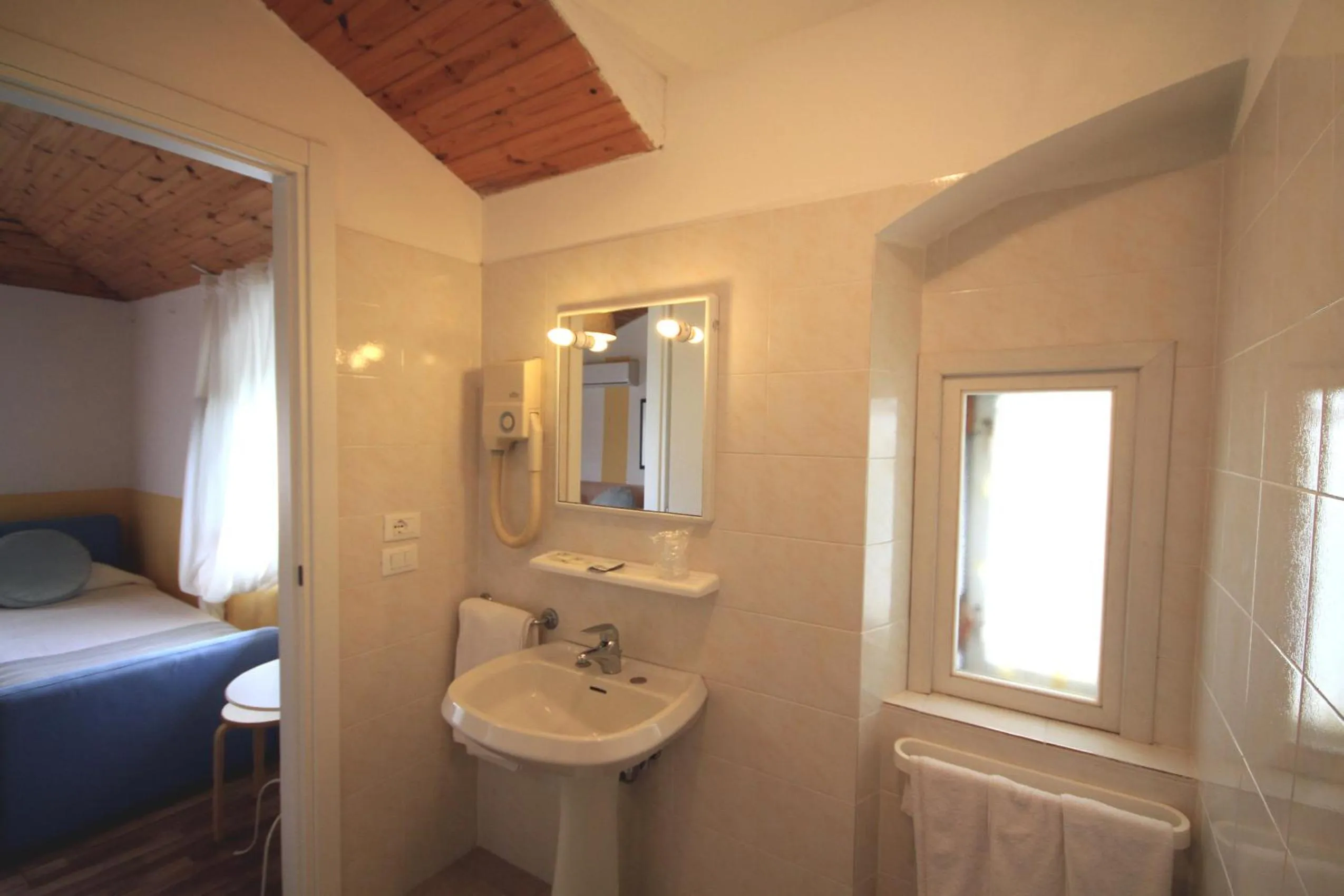 Bathroom in Albergo Villa Gradita