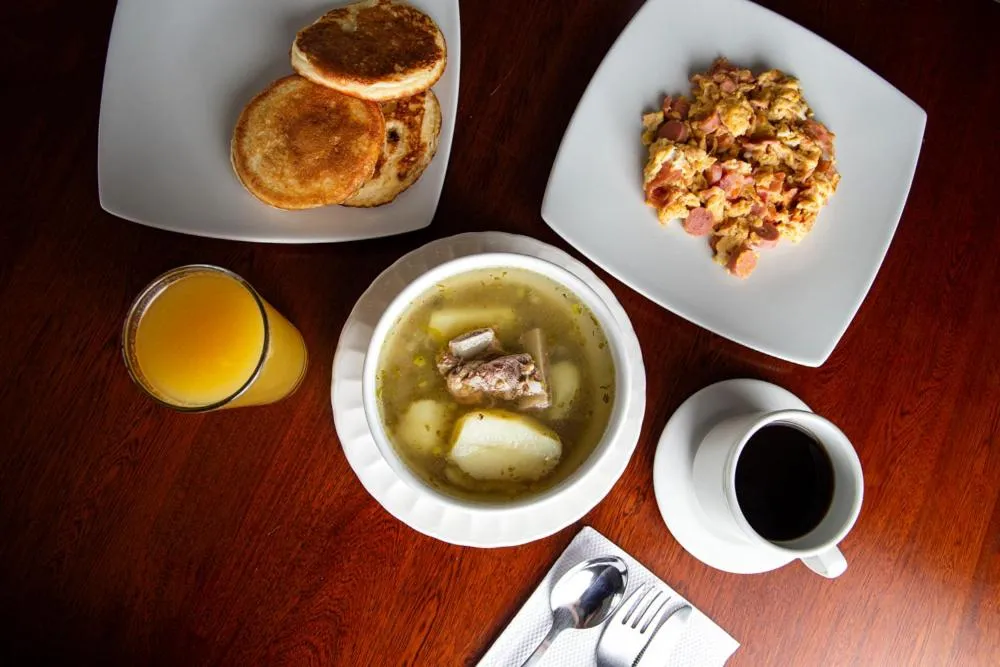 Food and drinks in Hotel Splendor by Friends Company