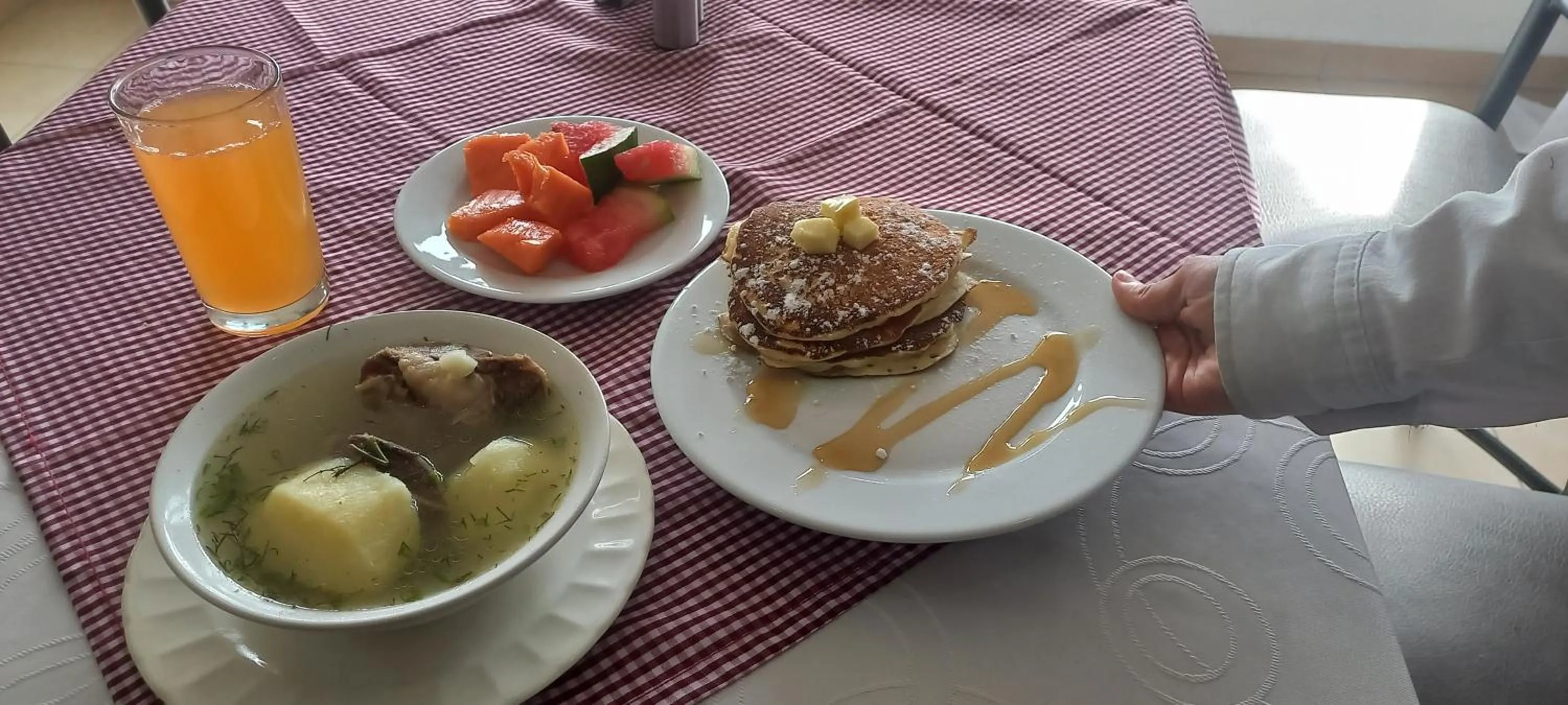 Breakfast in Hotel Splendor by Friends Company