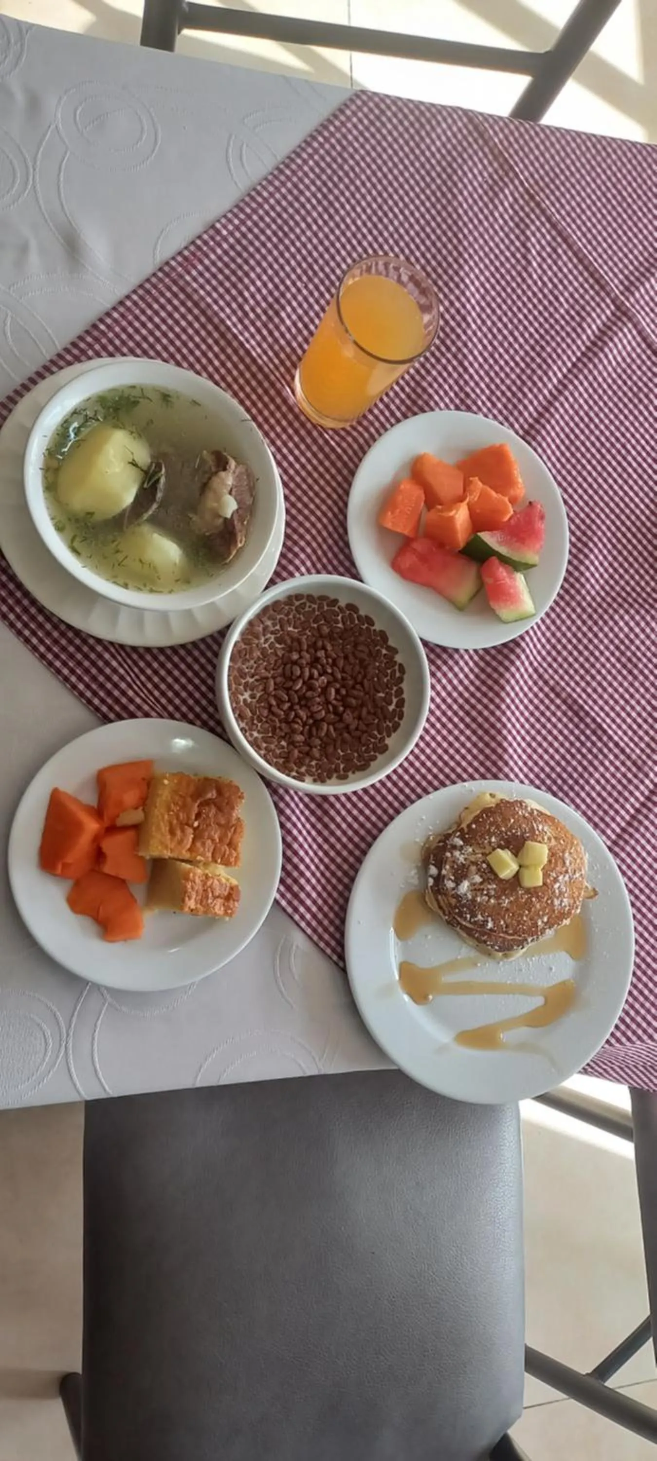 Breakfast in Hotel Splendor by Friends Company