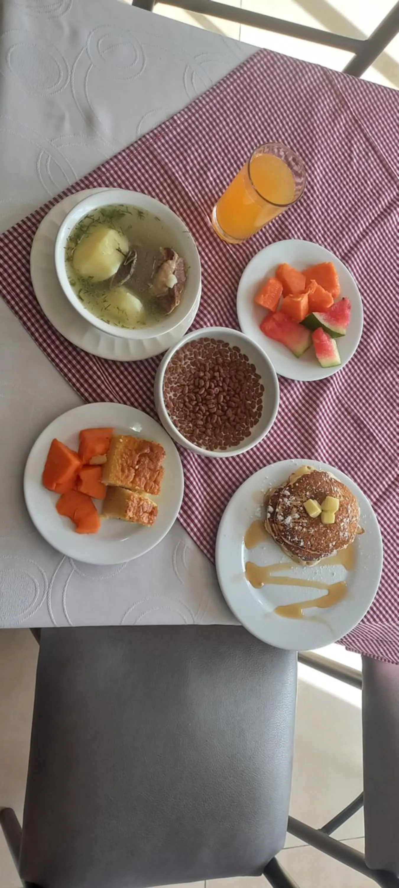 Breakfast in Hotel Splendor by Friends Company