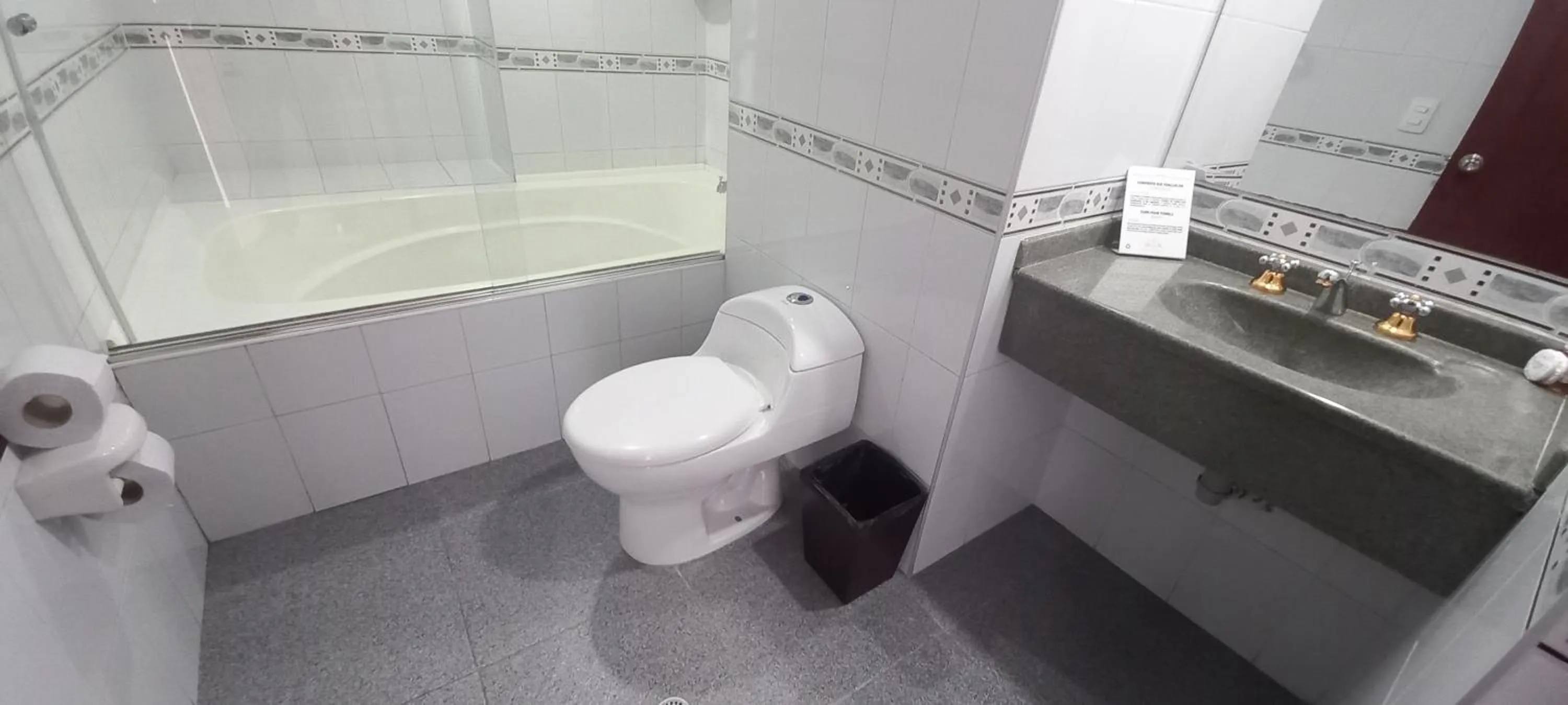 Bathroom in Hotel Splendor by Friends Company