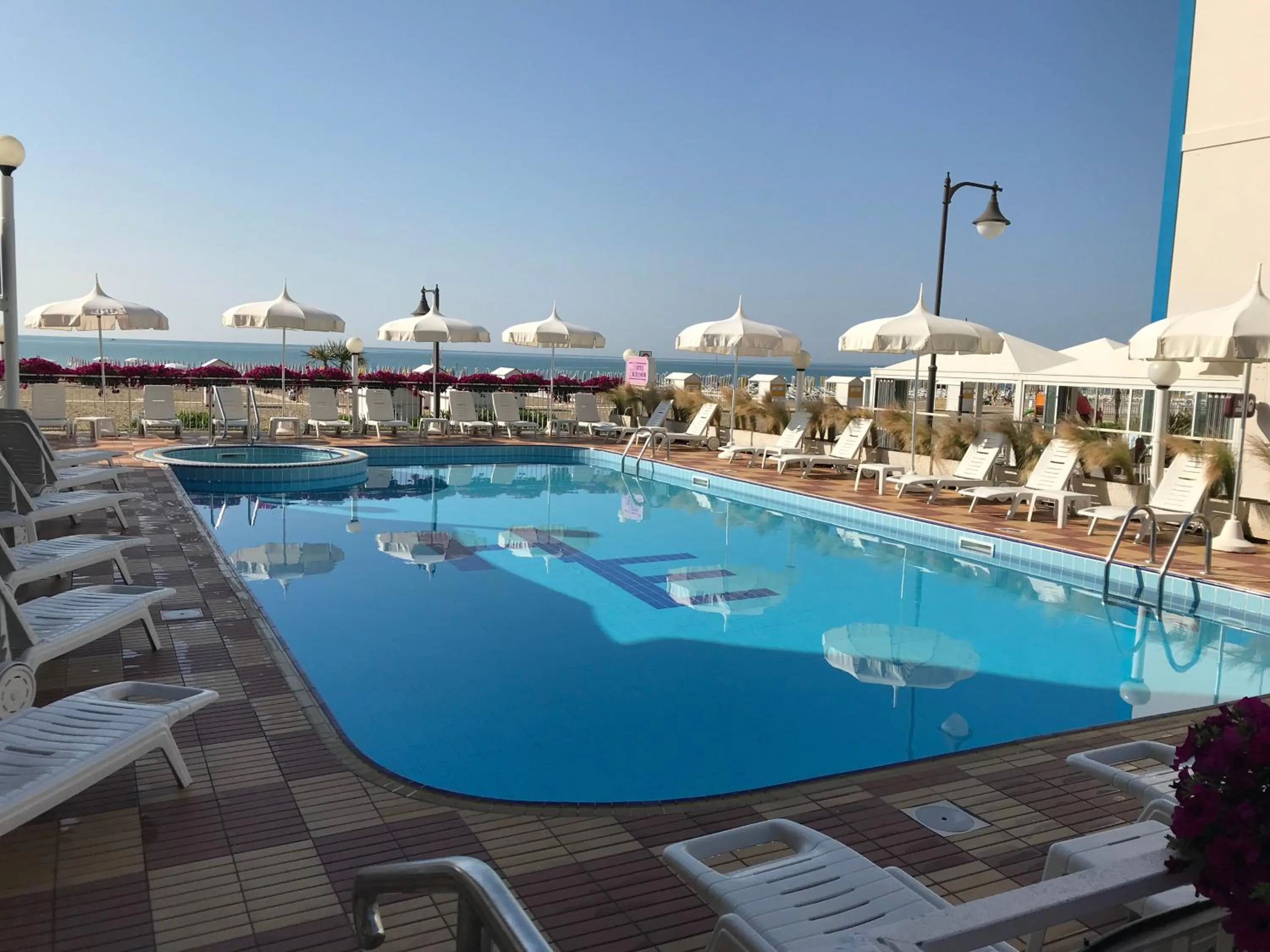 Swimming pool in Hotel Excelsior