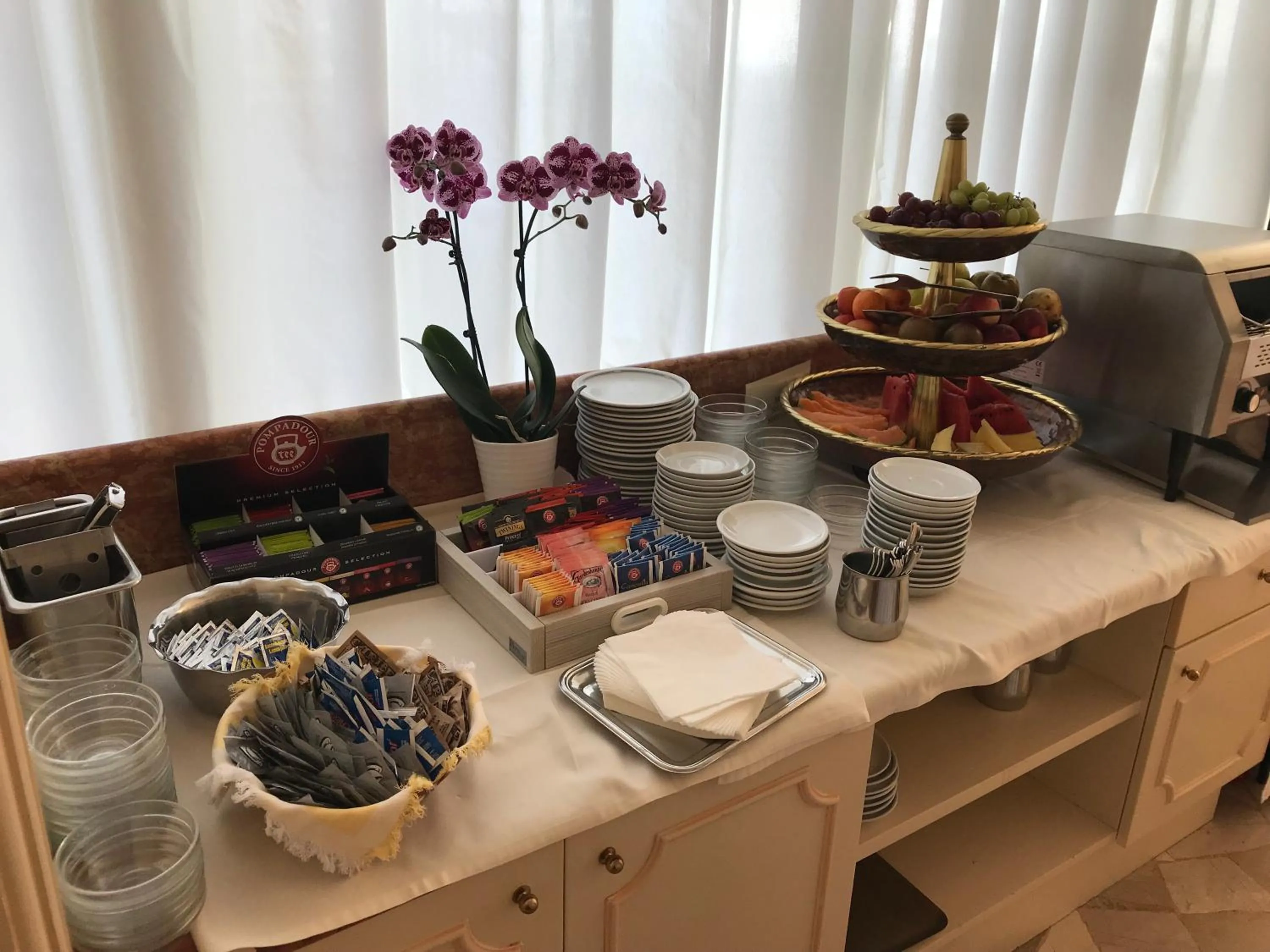 Breakfast in Hotel Excelsior