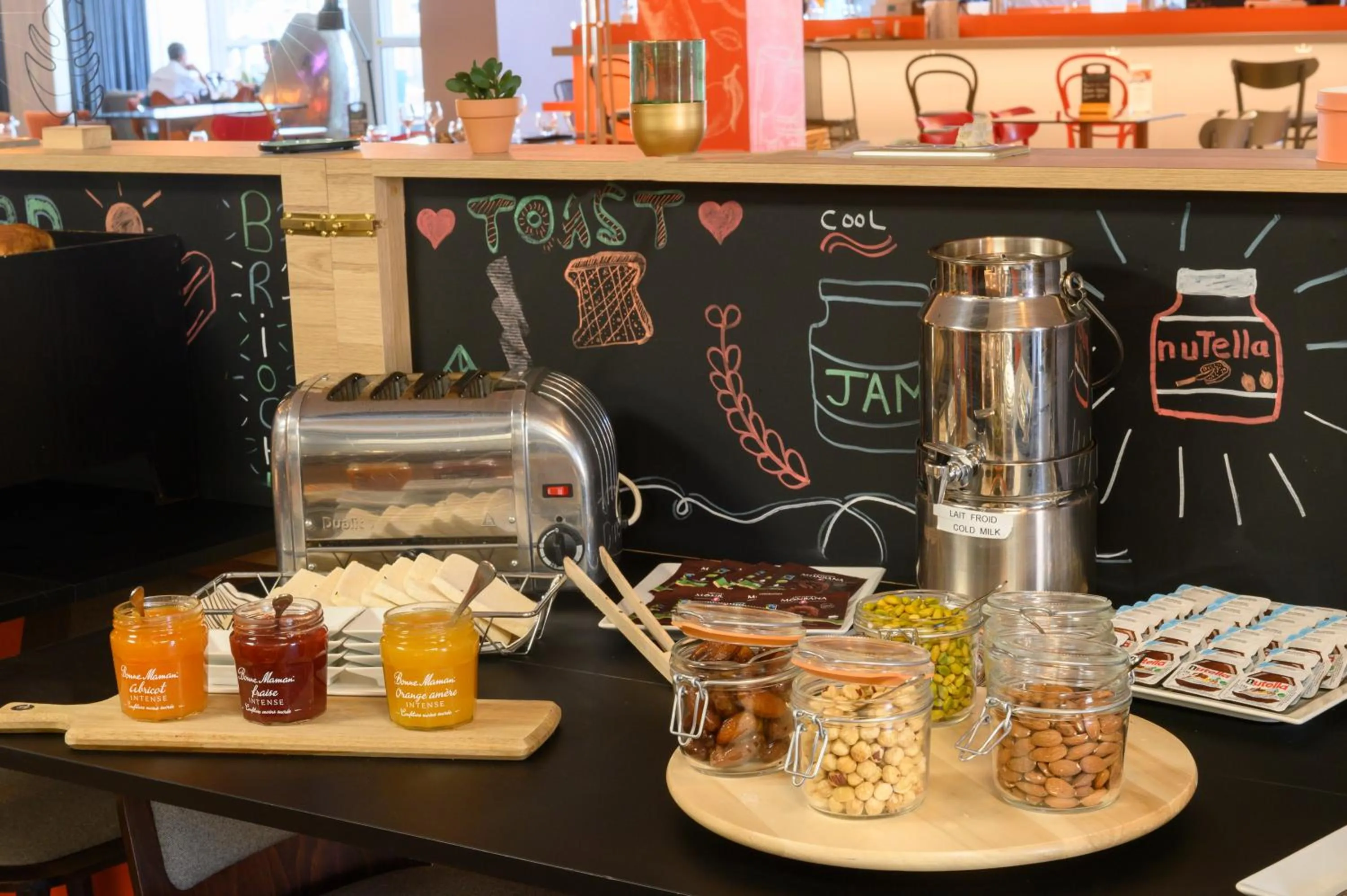 Restaurant/places to eat in Hôtel Mercure Lille Aéroport