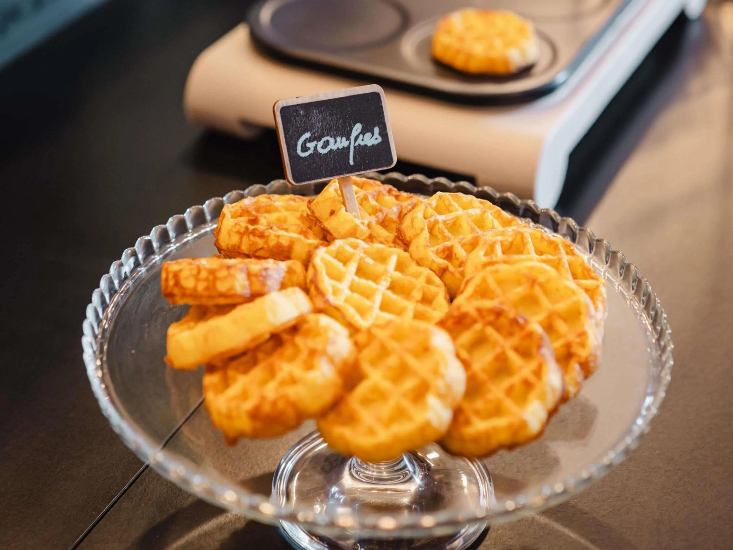 Breakfast in Hôtel Mercure Lille Aéroport