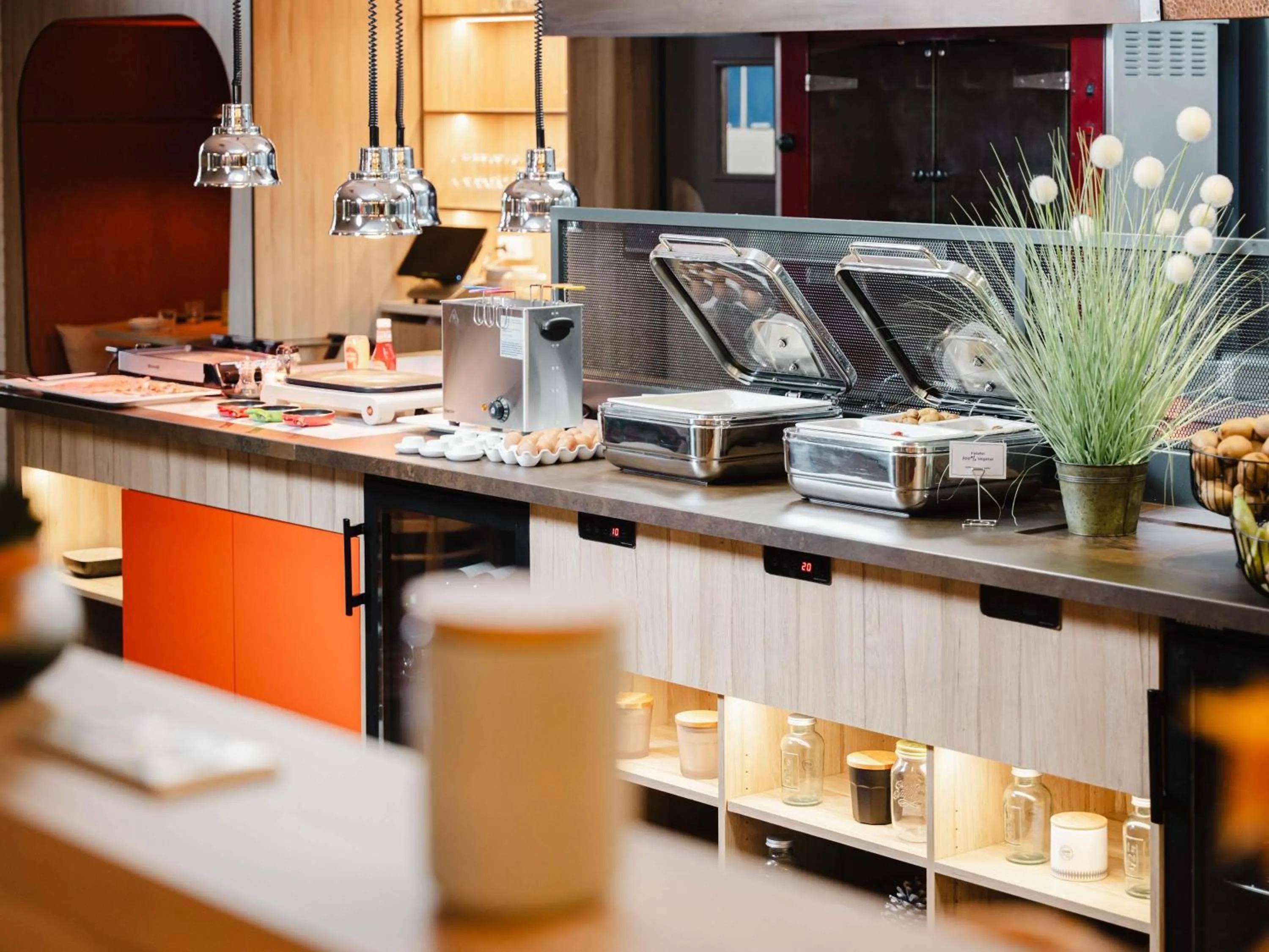 Restaurant/places to eat in Hôtel Mercure Lille Aéroport