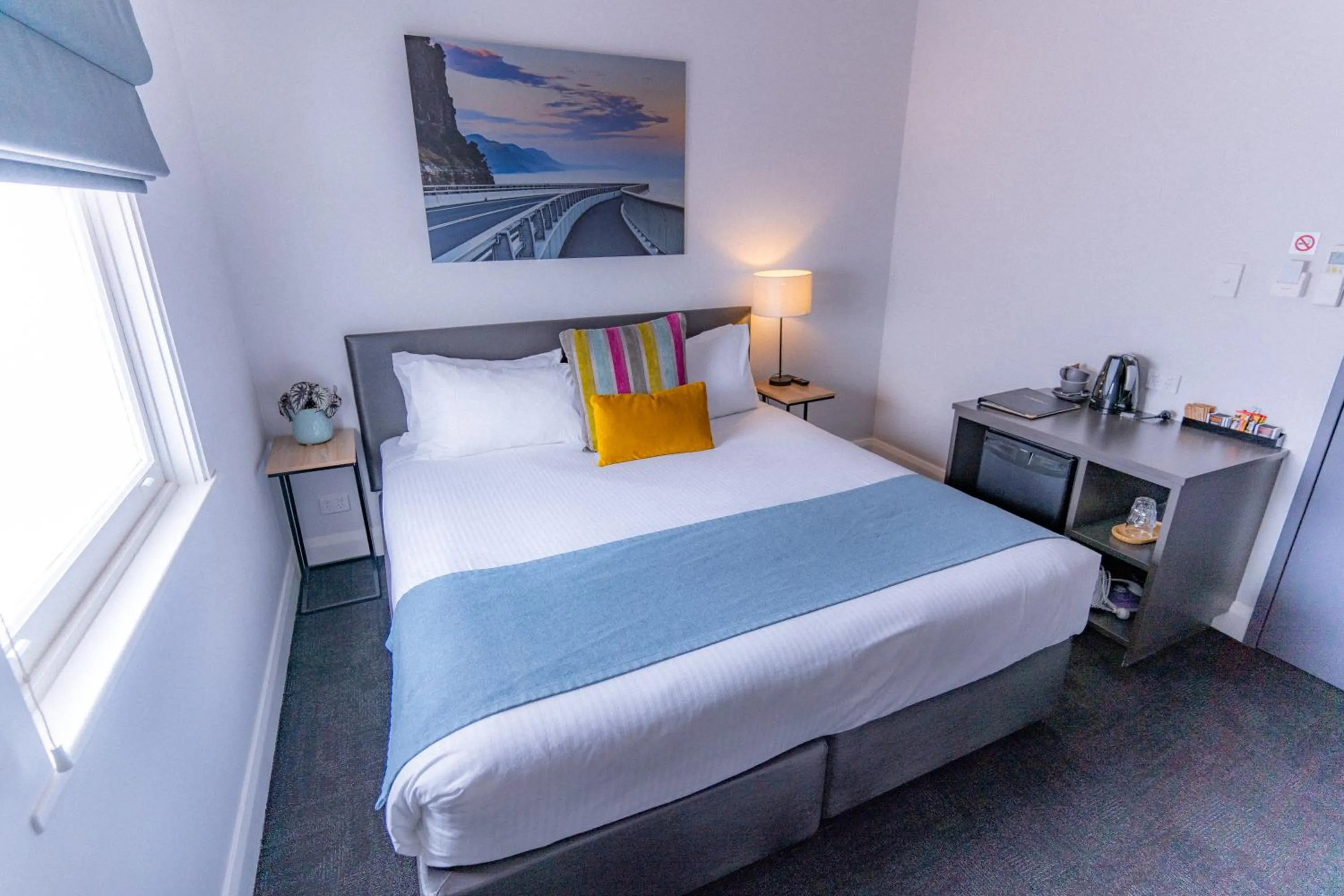 Bed in Coniston Hotel Wollongong