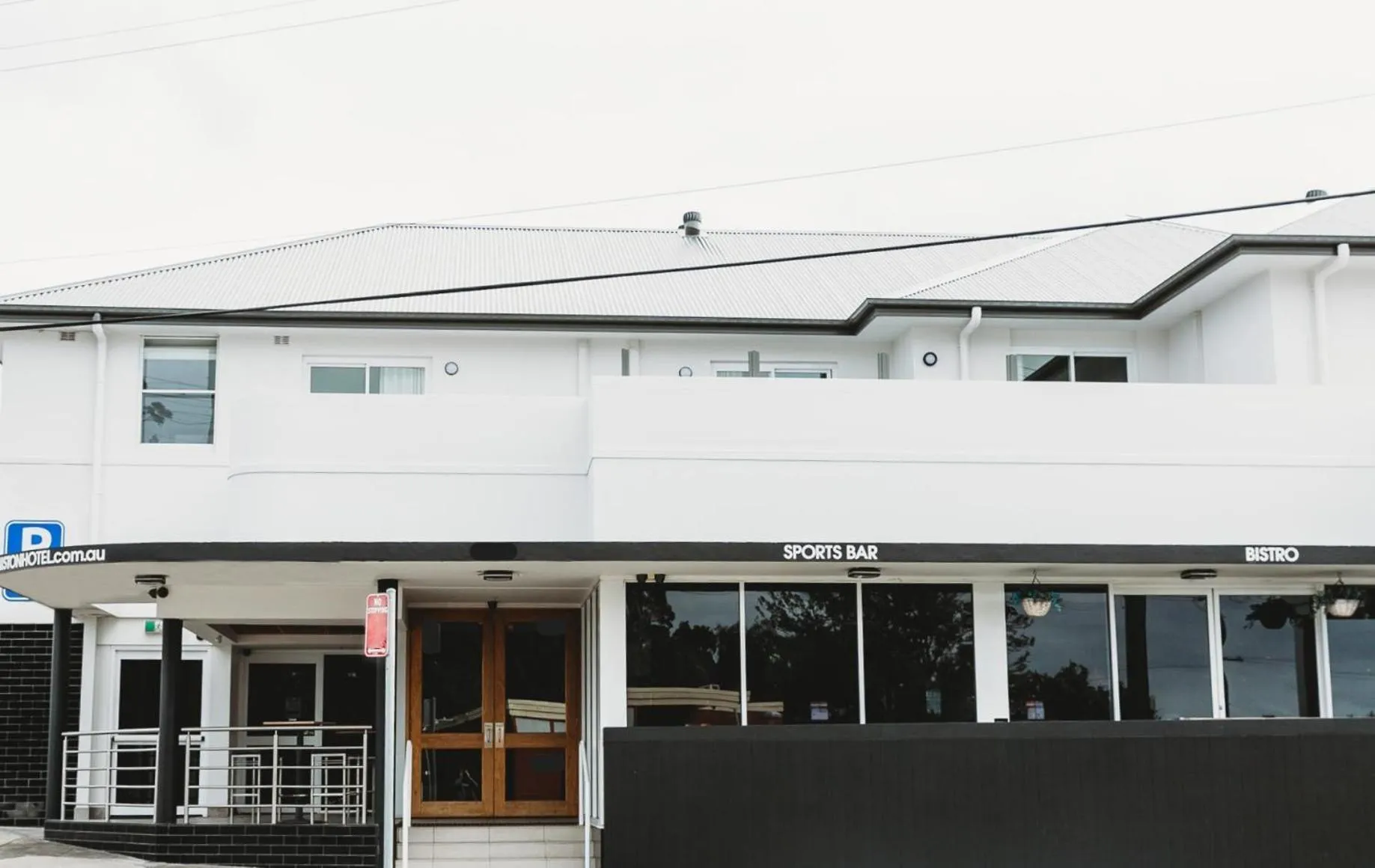 Property building in Coniston Hotel Wollongong