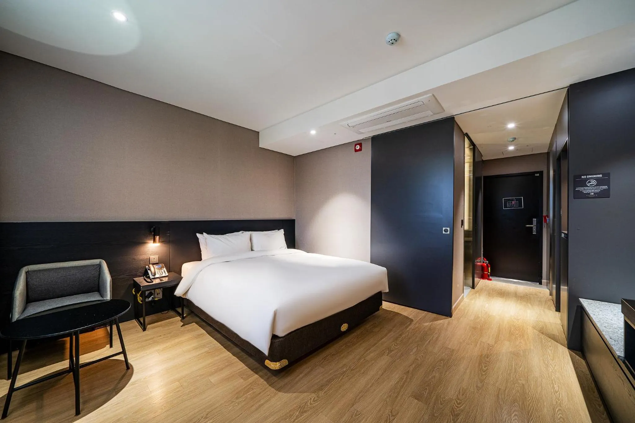 Bed in Rivertain Hotel Gyeongju