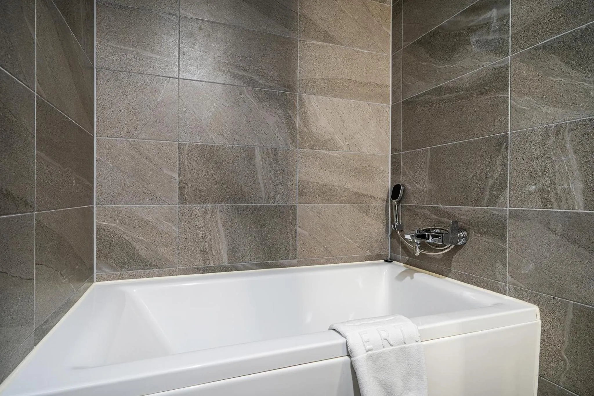 Shower in Rivertain Hotel Gyeongju