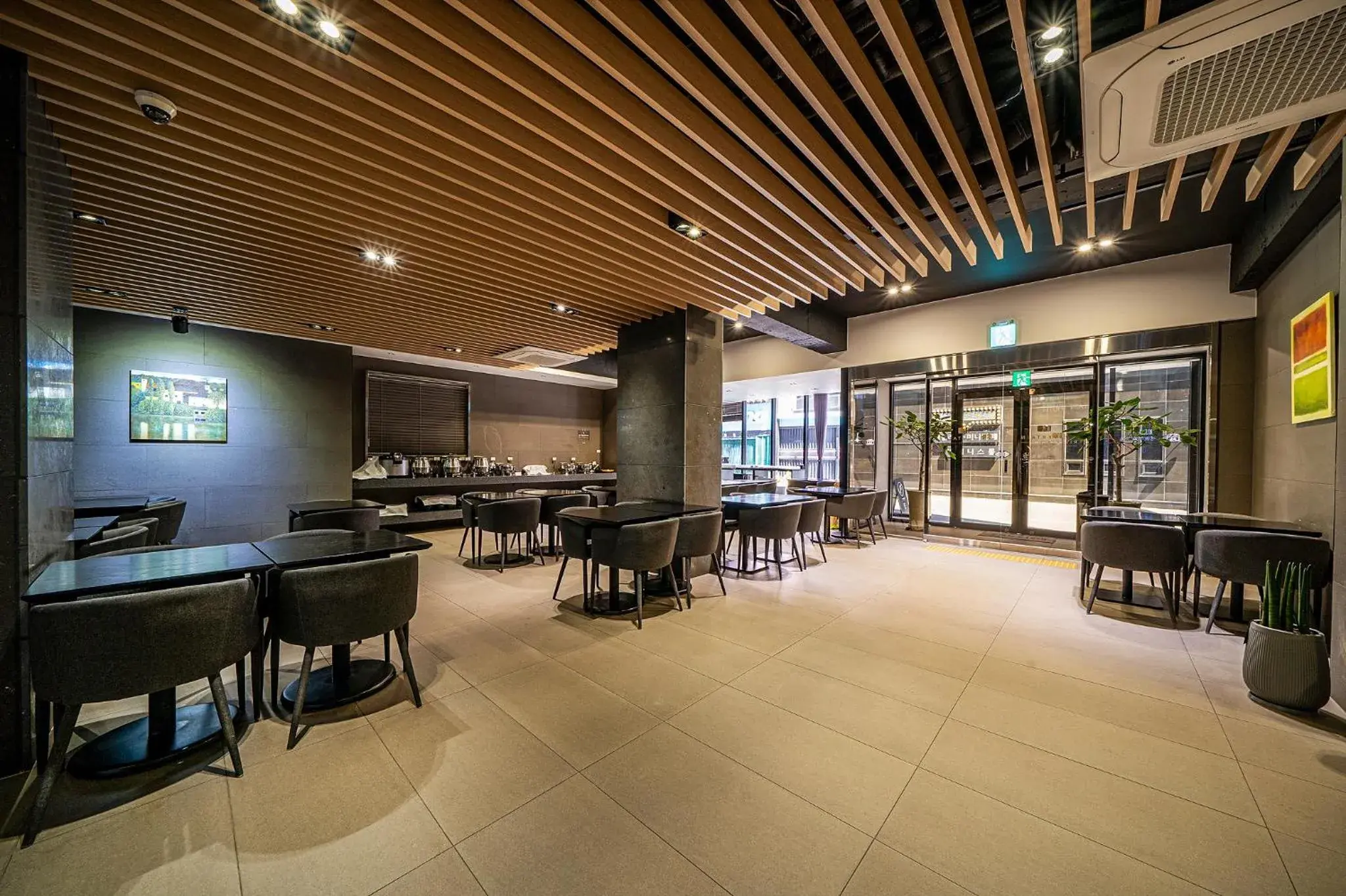Restaurant/places to eat in Rivertain Hotel Gyeongju Restaurant/places to eat in Rivertain Hotel Gyeongju