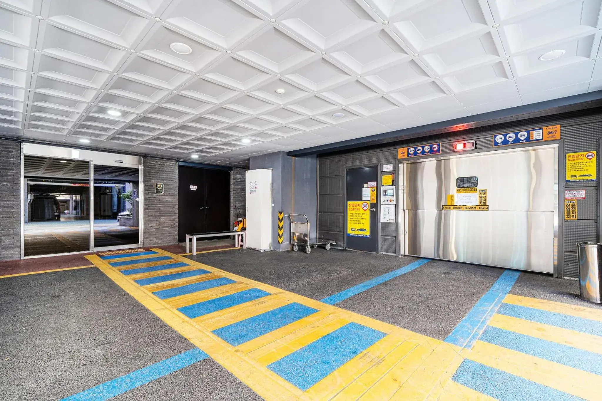 Property building in Rivertain Hotel Gyeongju Property building in Rivertain Hotel Gyeongju