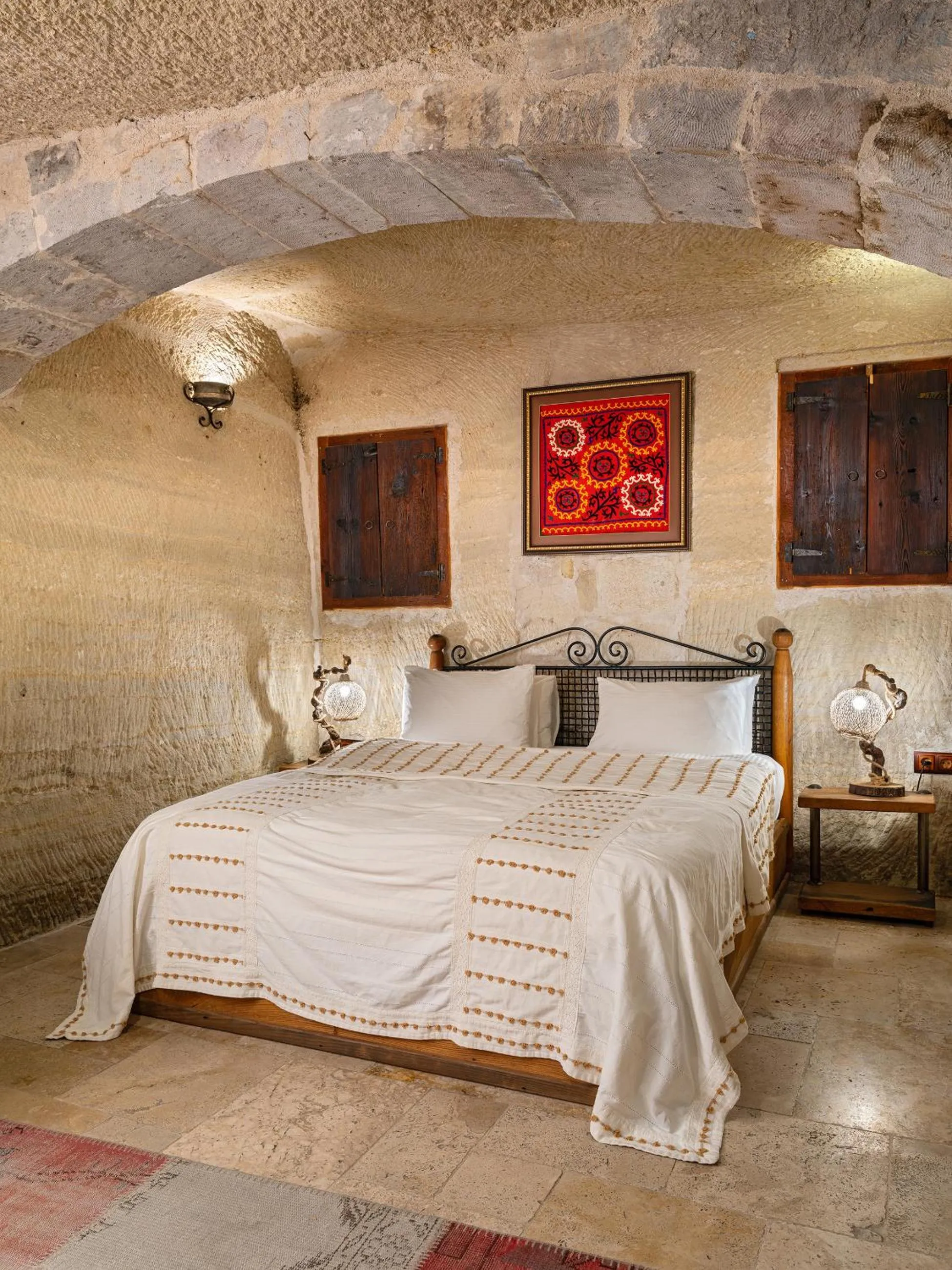 Photo of the whole room, Bed in Aza Cave Cappadocia Adult Hotel