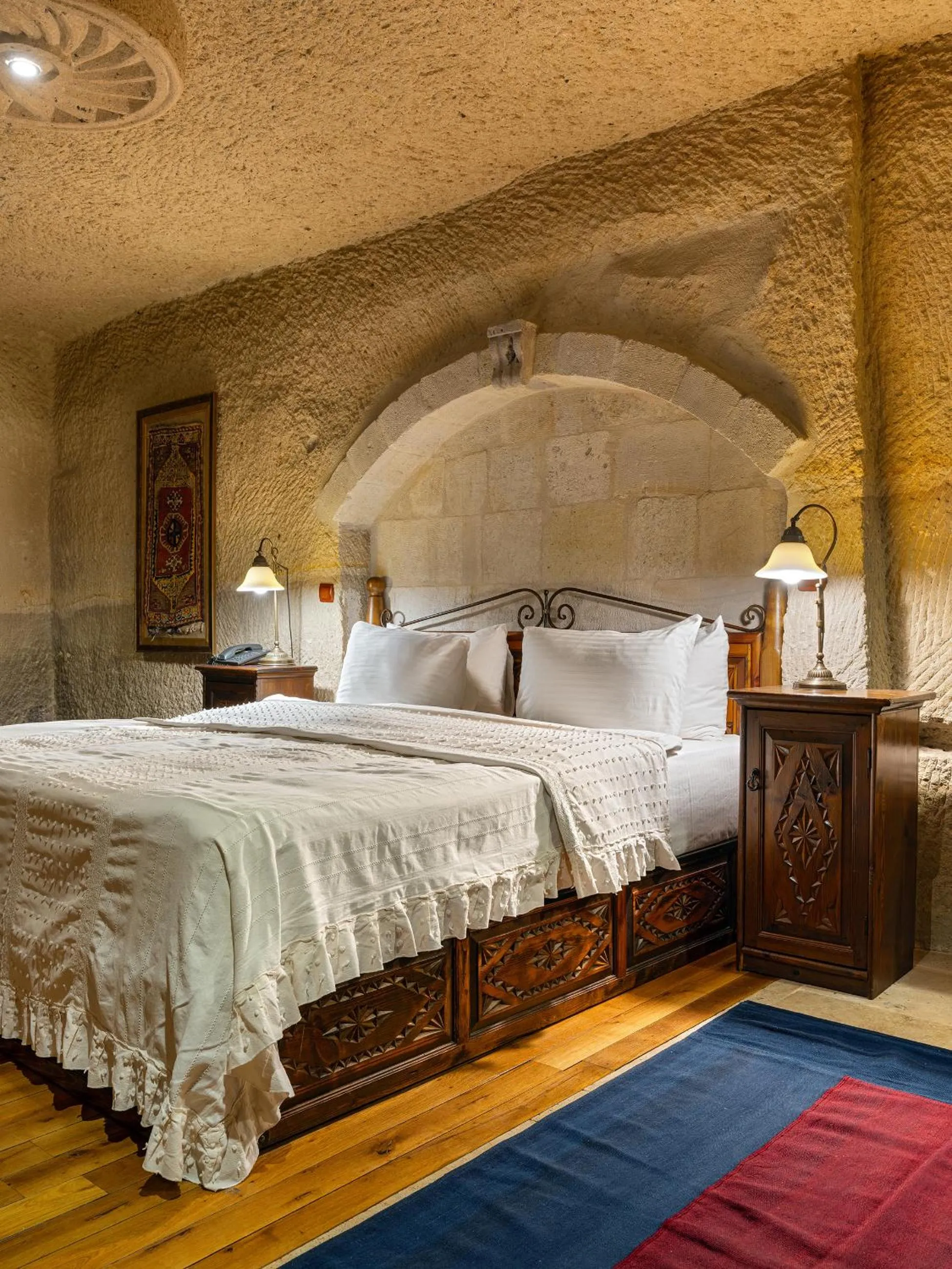Photo of the whole room, Bed in Aza Cave Cappadocia Adult Hotel