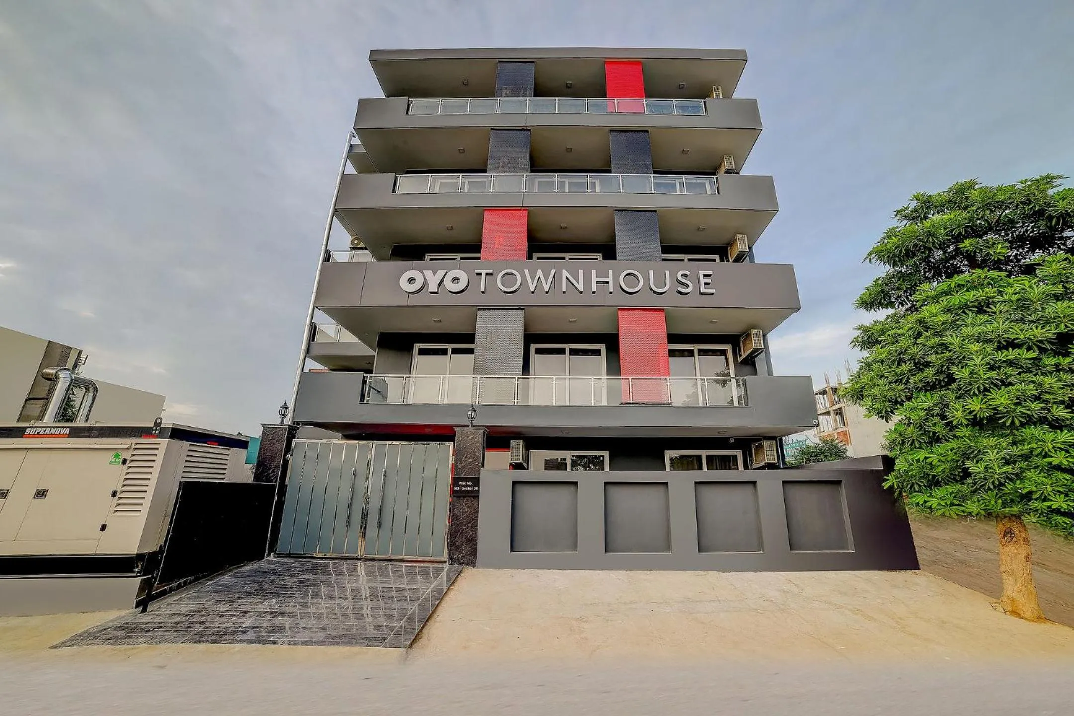 Facade/entrance in Townhouse Infinity stays