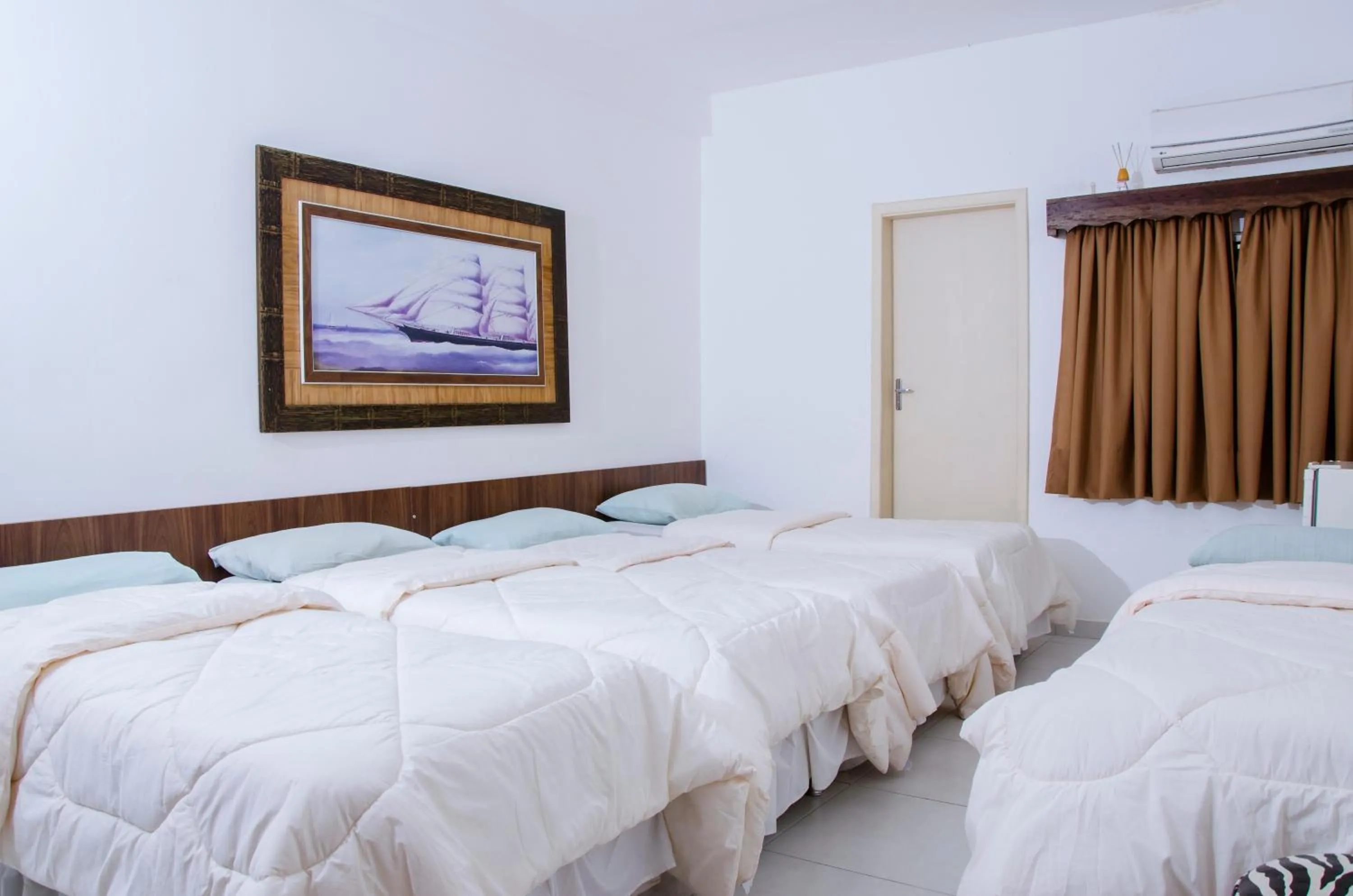 Photo of the whole room, Bed in Hotel Morada do Mar