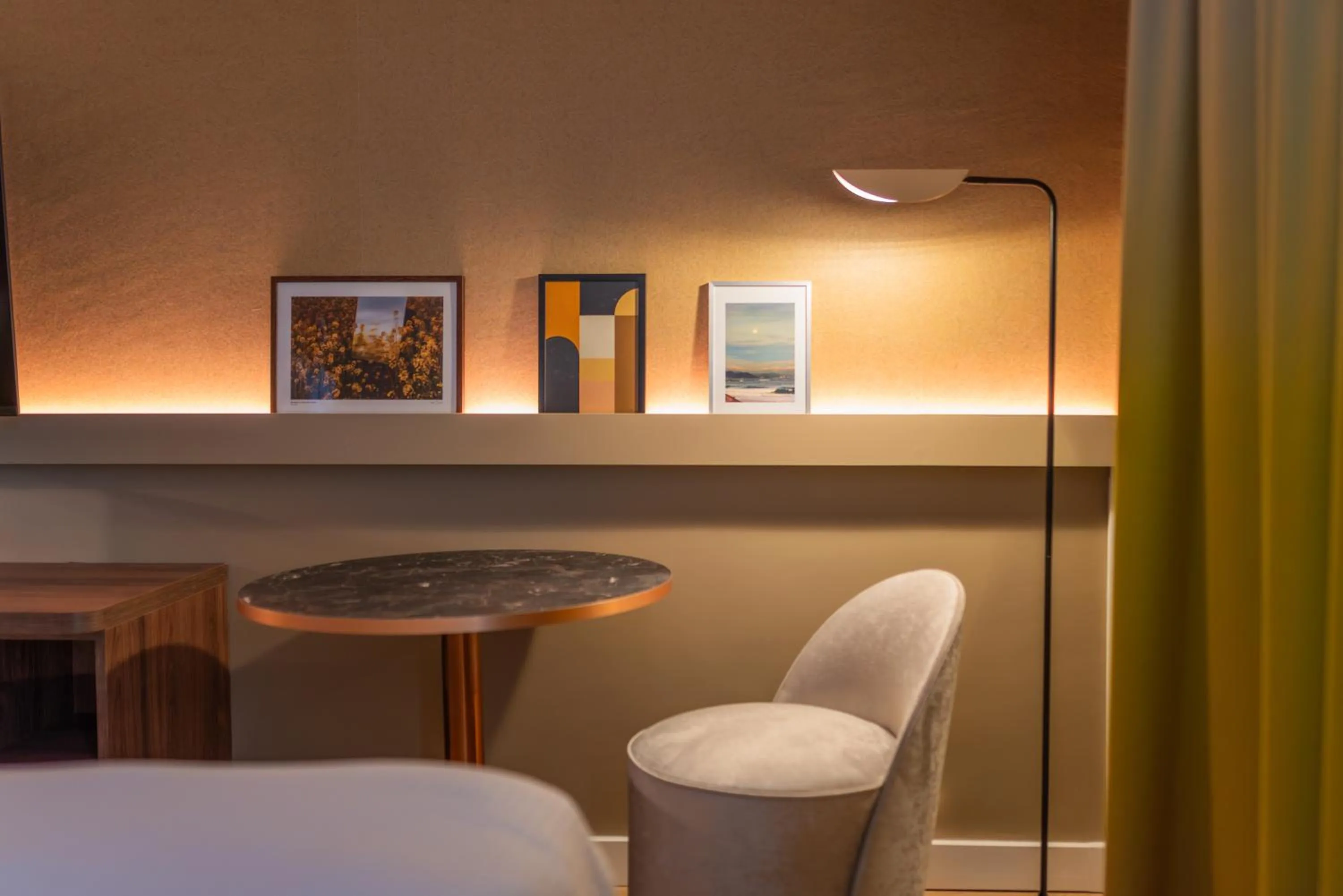 Seating area in Pullman Toulouse