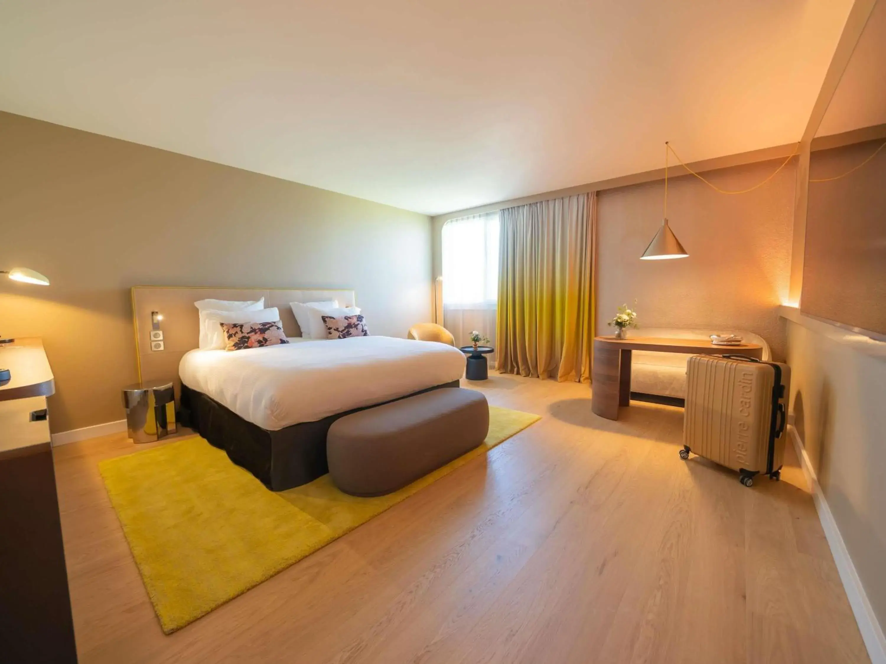 Bedroom, Bed in Pullman Toulouse Bedroom, Bed in Pullman Toulouse