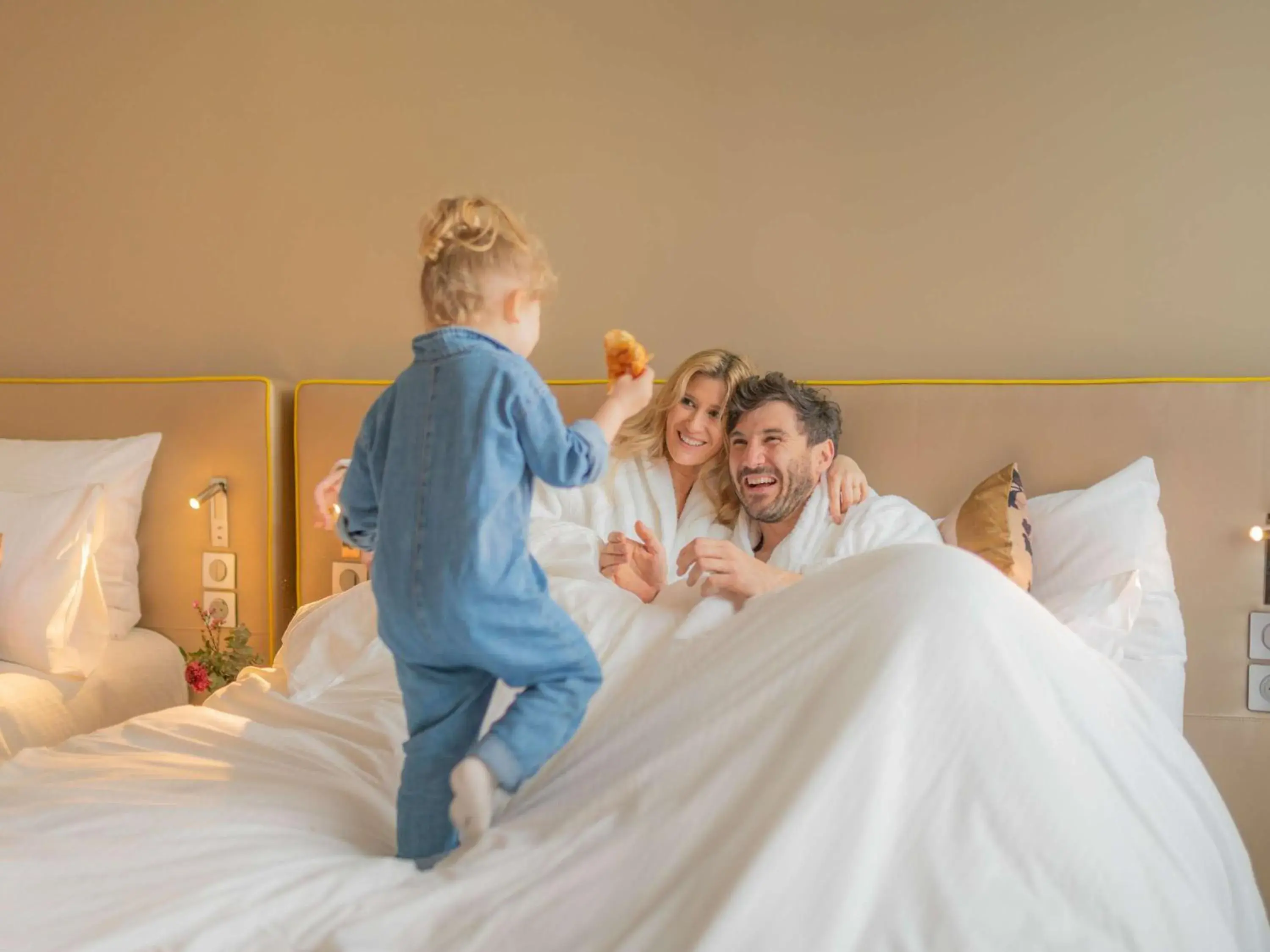 Property building, Bed in Pullman Toulouse Airport Property building, Bed in Pullman Toulouse Airport