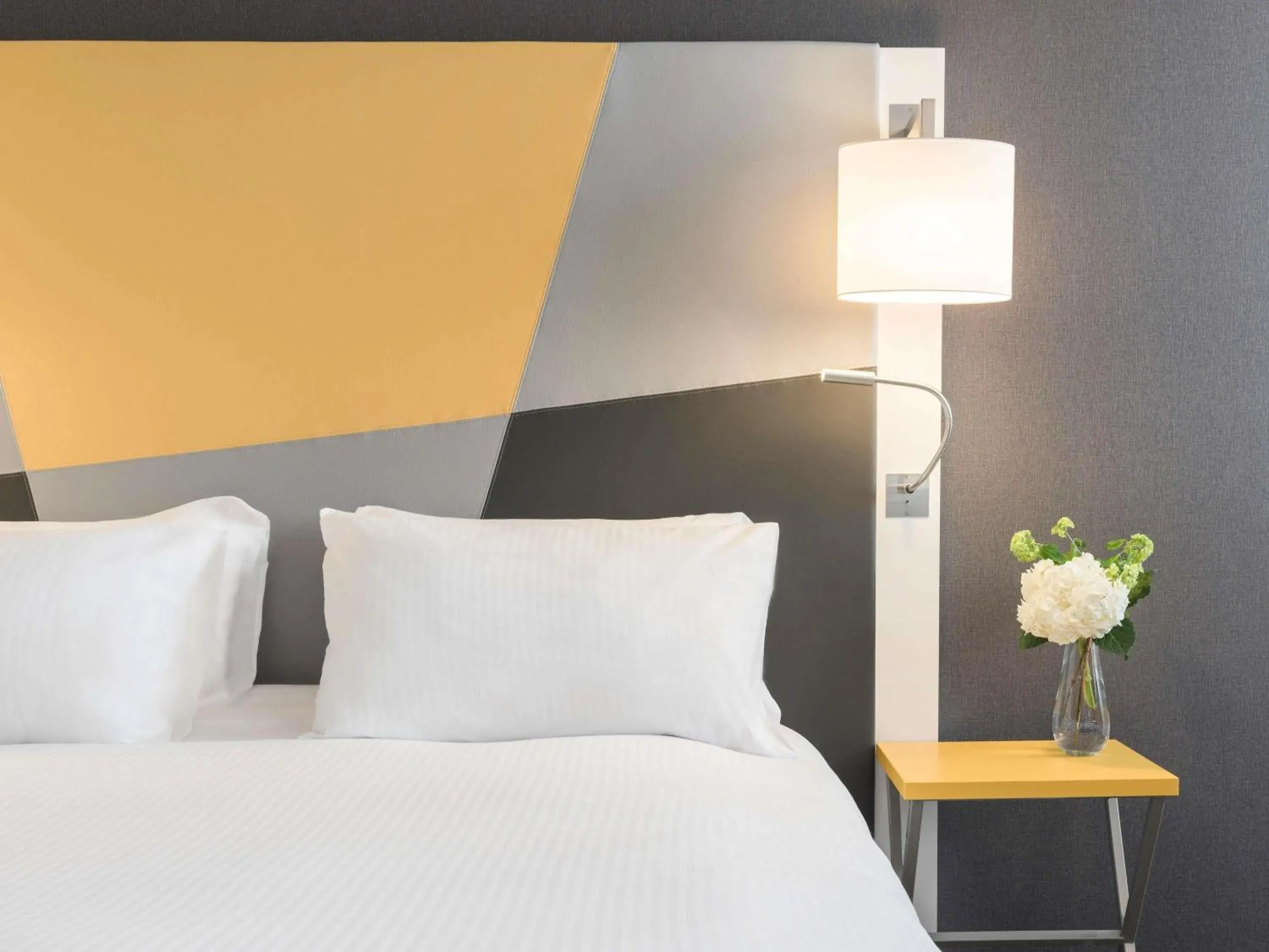 Bedroom, Bed in Pullman Toulouse Bedroom, Bed in Pullman Toulouse