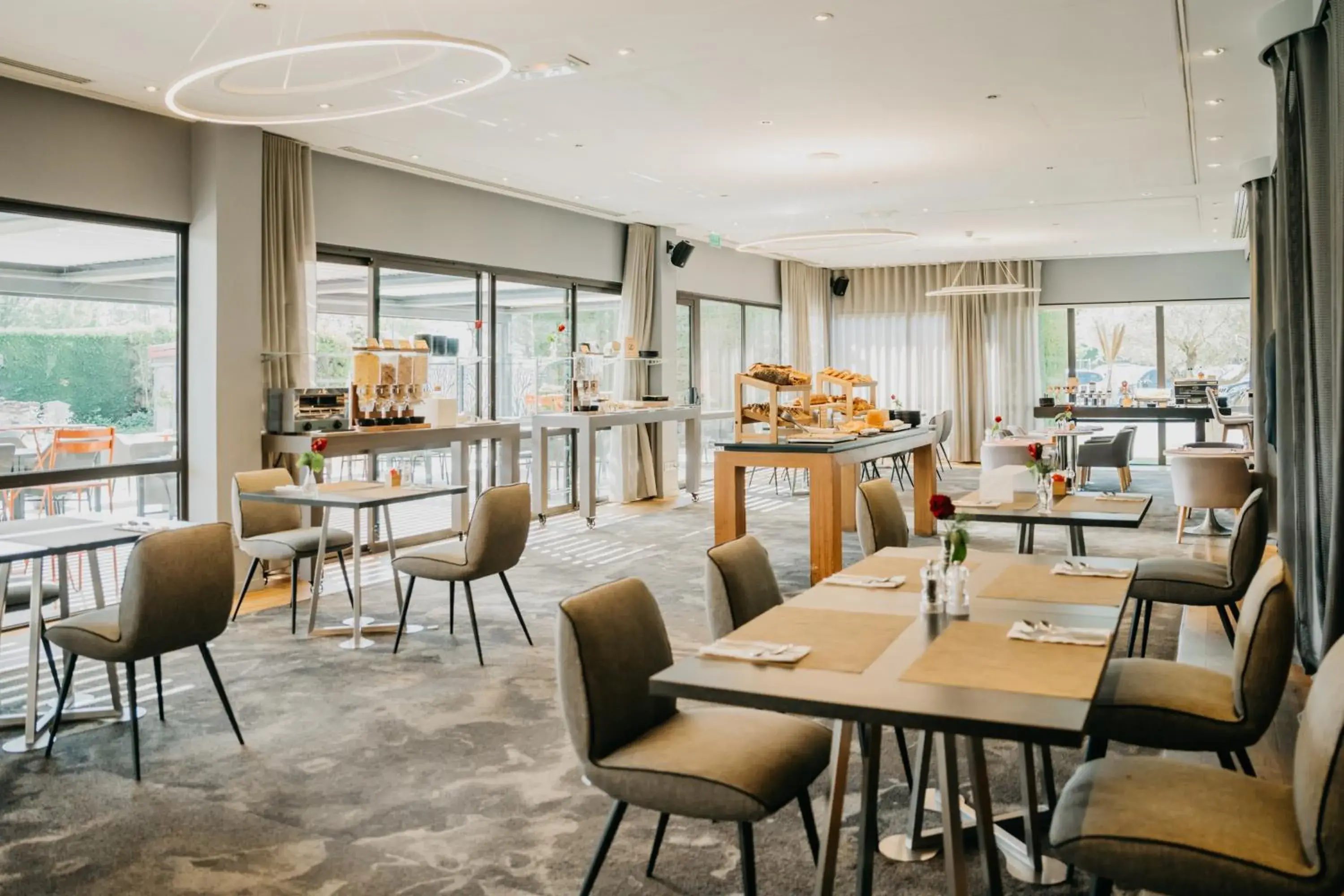 Restaurant/places to eat in Pullman Toulouse Restaurant/places to eat in Pullman Toulouse