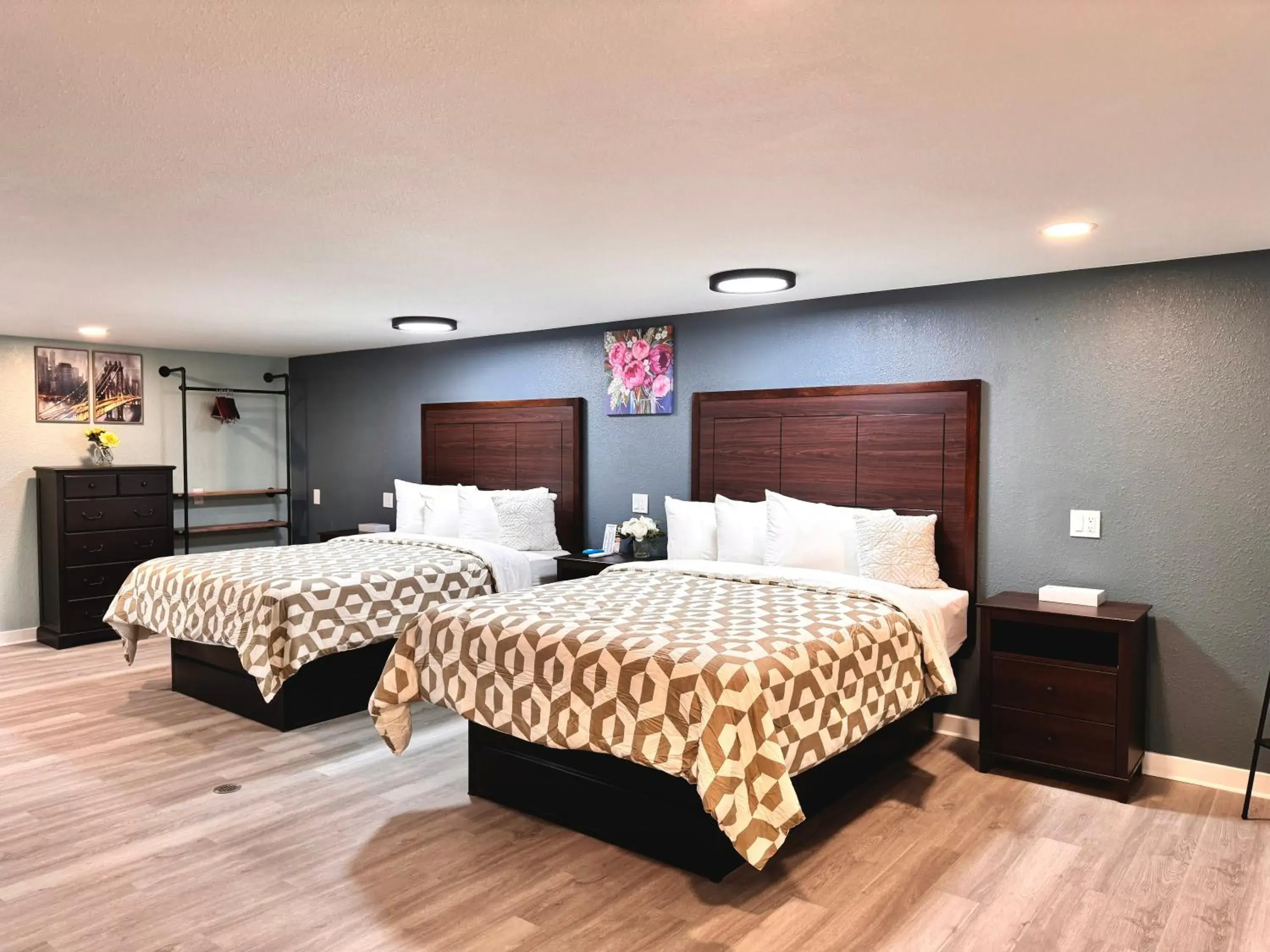 Bed in Annie Oakley Motel Oakley Bed in Annie Oakley Motel Oakley