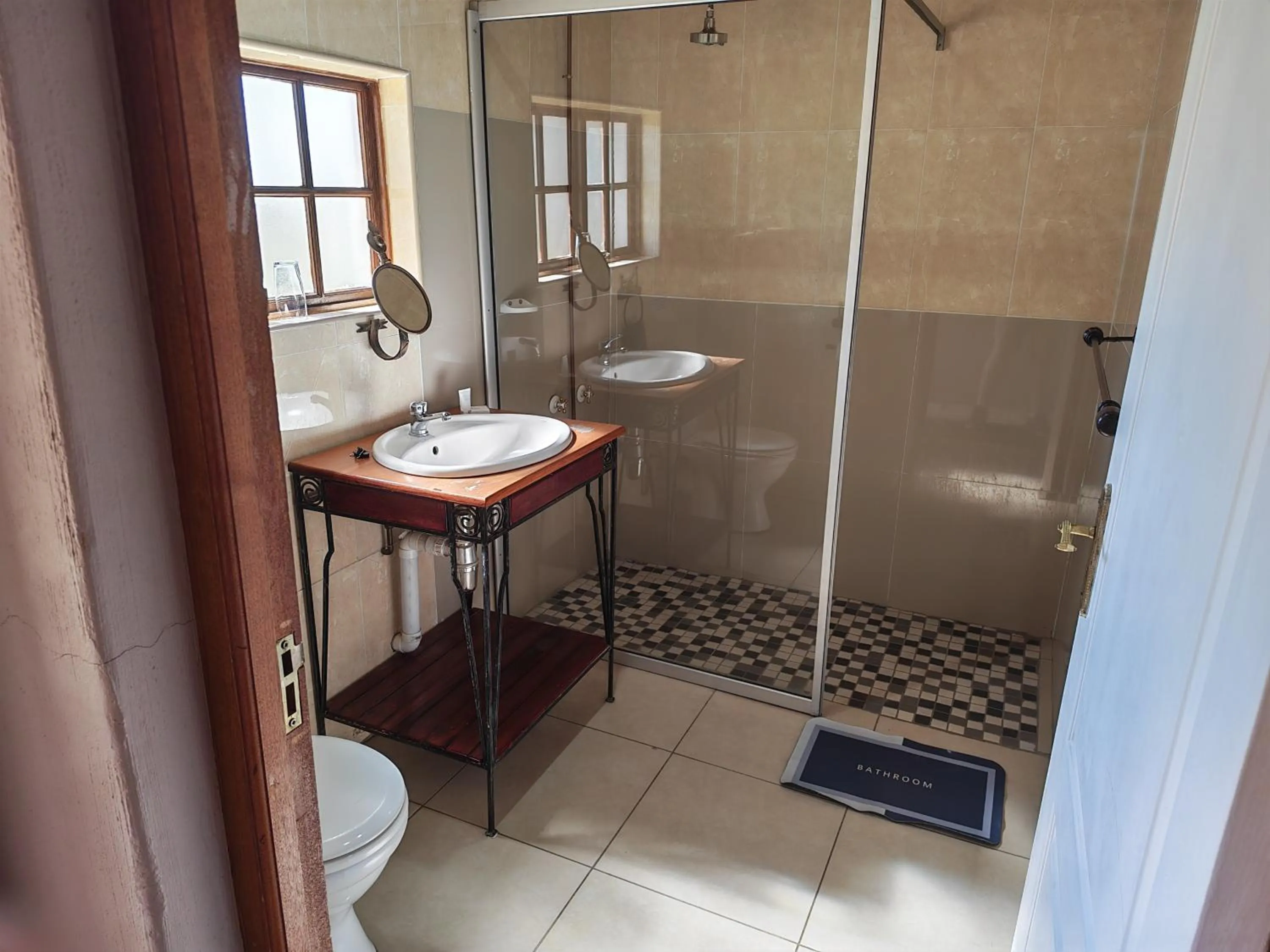 Blue Haze Country Lodge