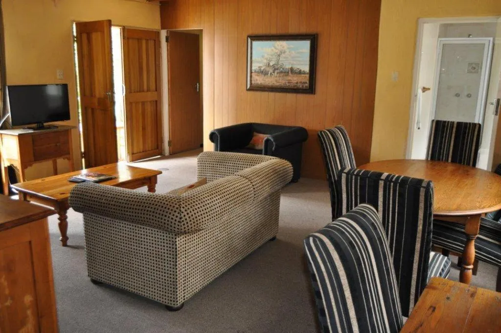 Living room in Blue Haze Country Lodge