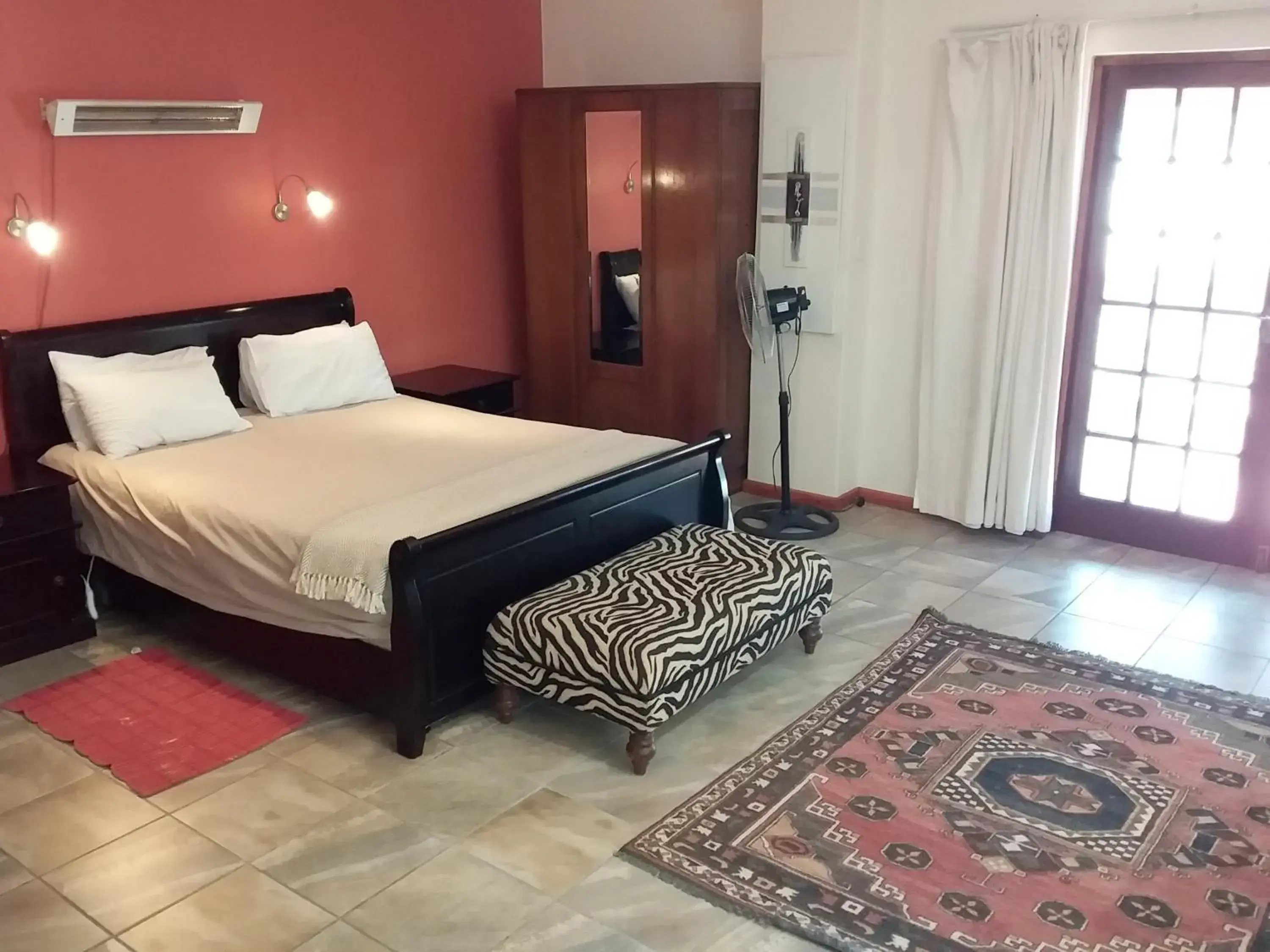 Self-catering Double Room - single occupancy in Blue Haze Country Lodge Self-catering Double Room - single occupancy in Blue Haze Country Lodge