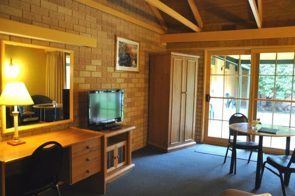 Photo of the whole room in High Country Motor Inn Bright