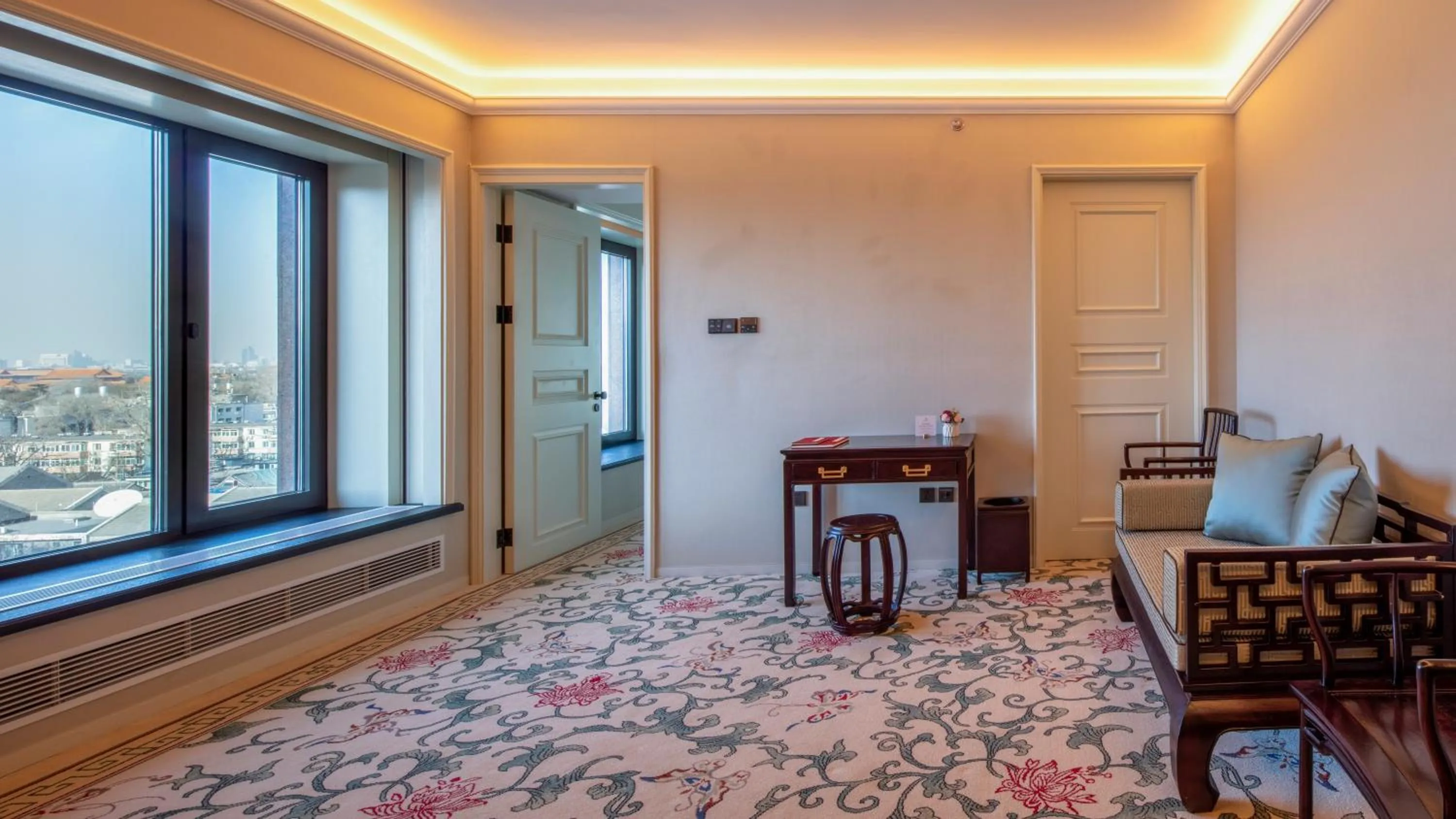 Living room in Grand Hotel Beijing Forbidden City