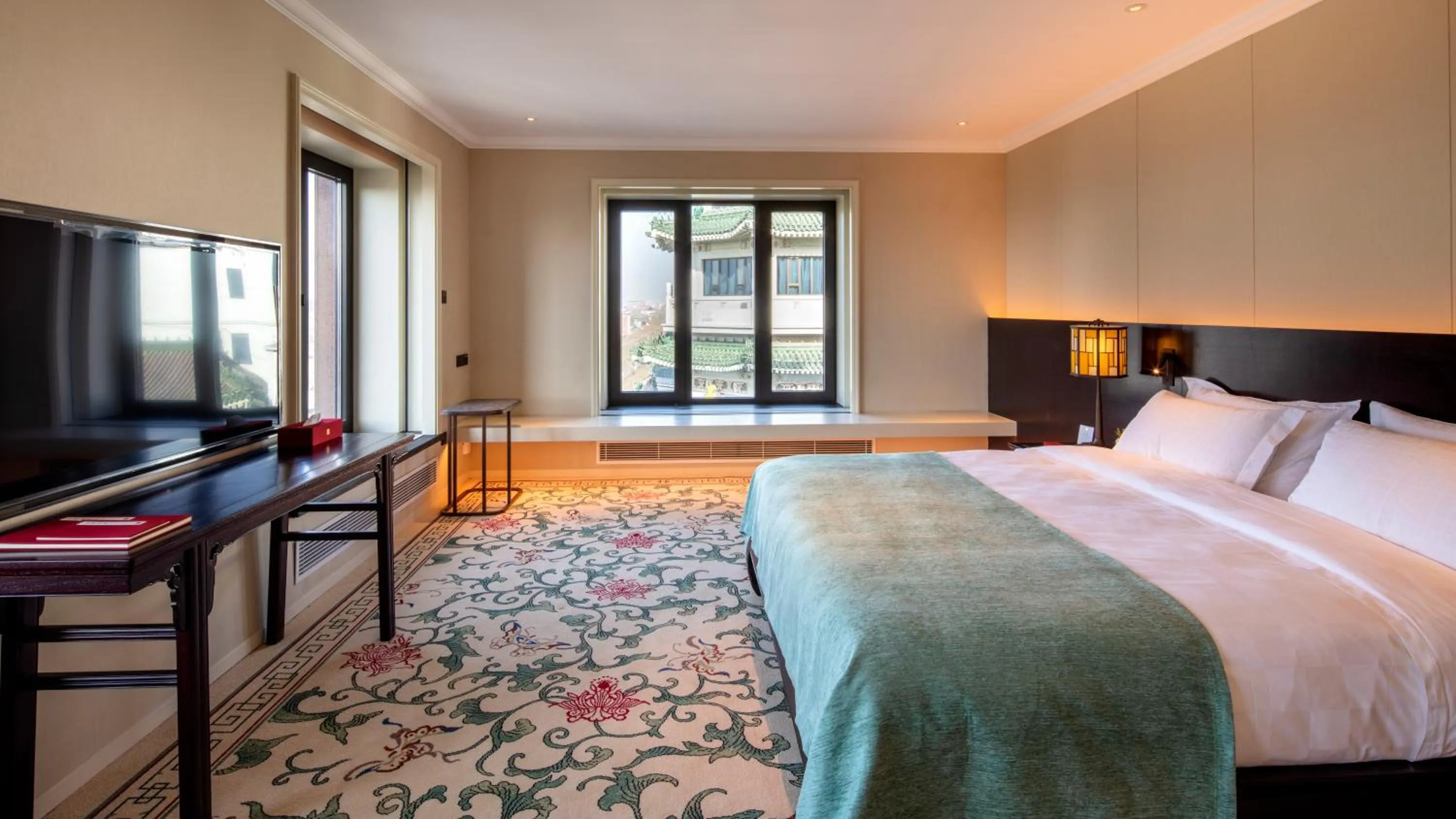 Bedroom in Grand Hotel Beijing Forbidden City
