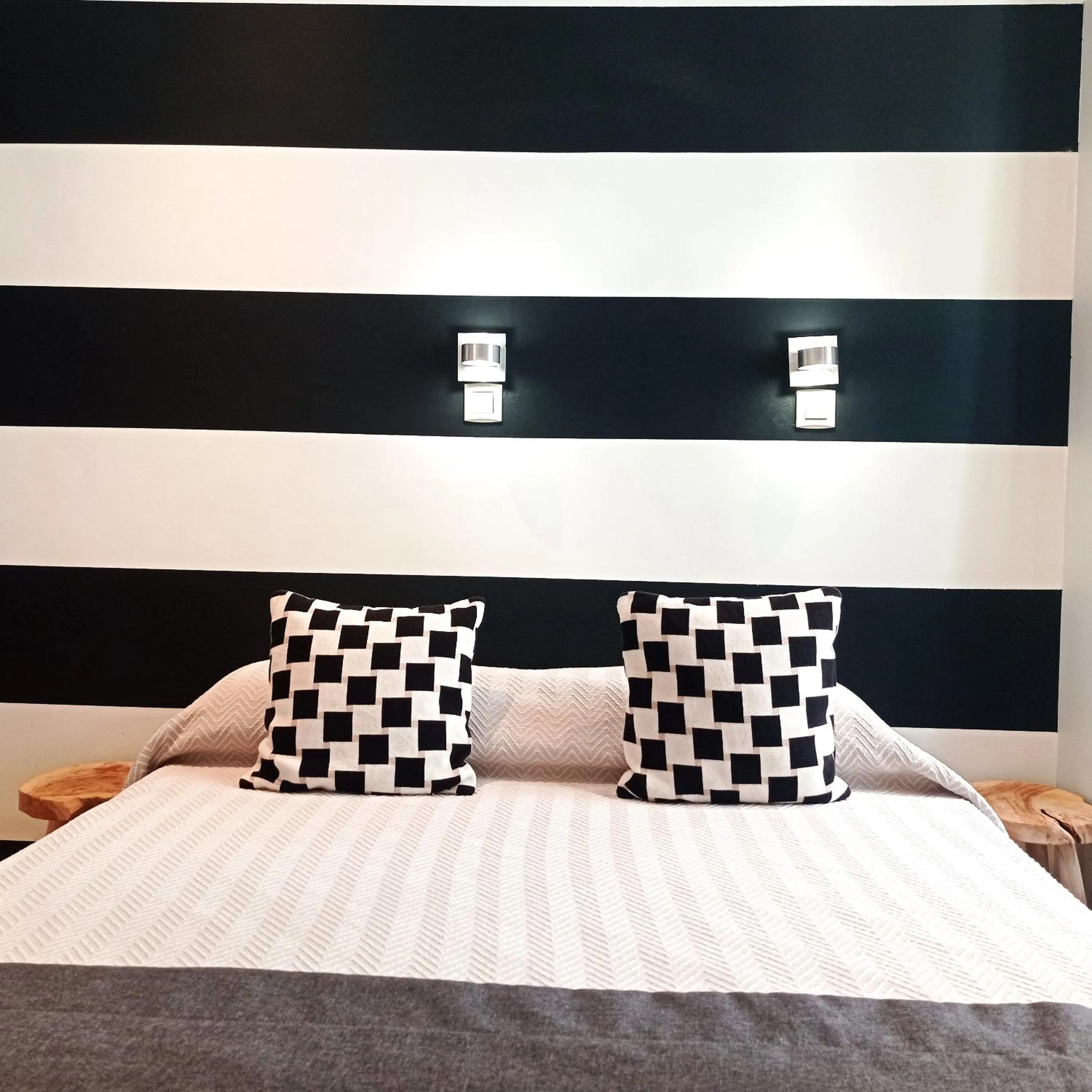 Bed in H33 Hôtel