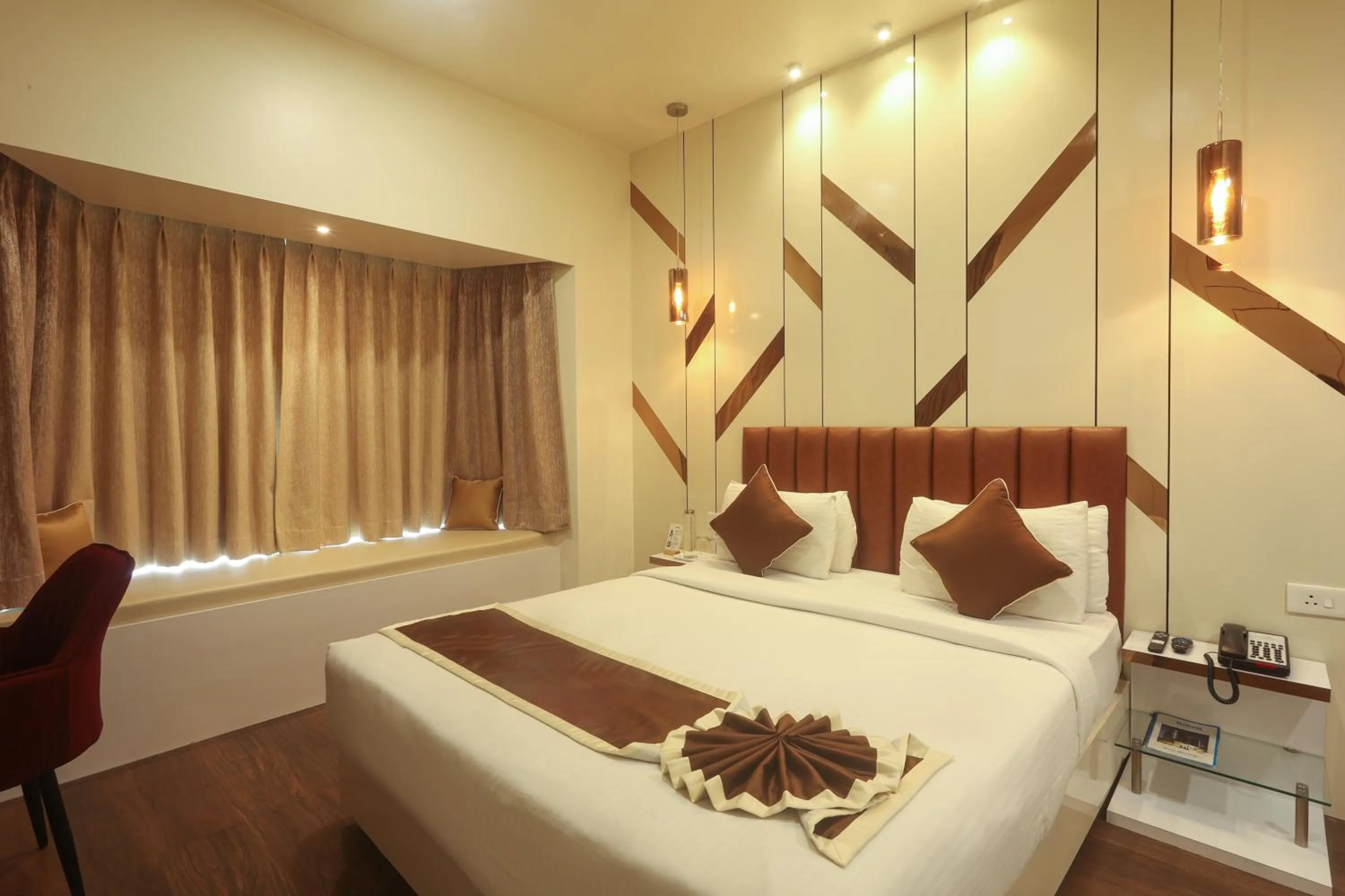 Bedroom in Orbett Hotel