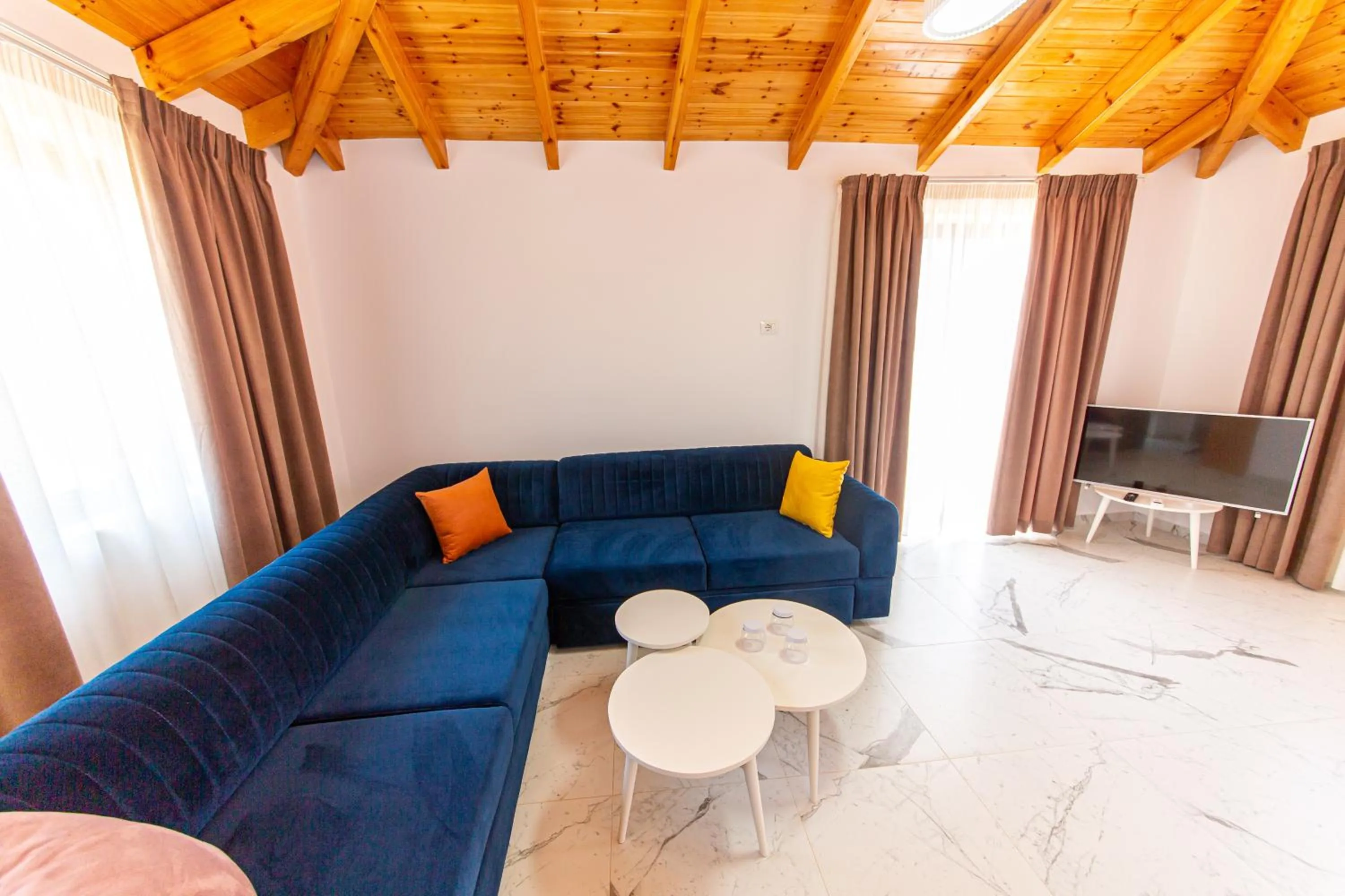 Living room in Santa Oliva Suites