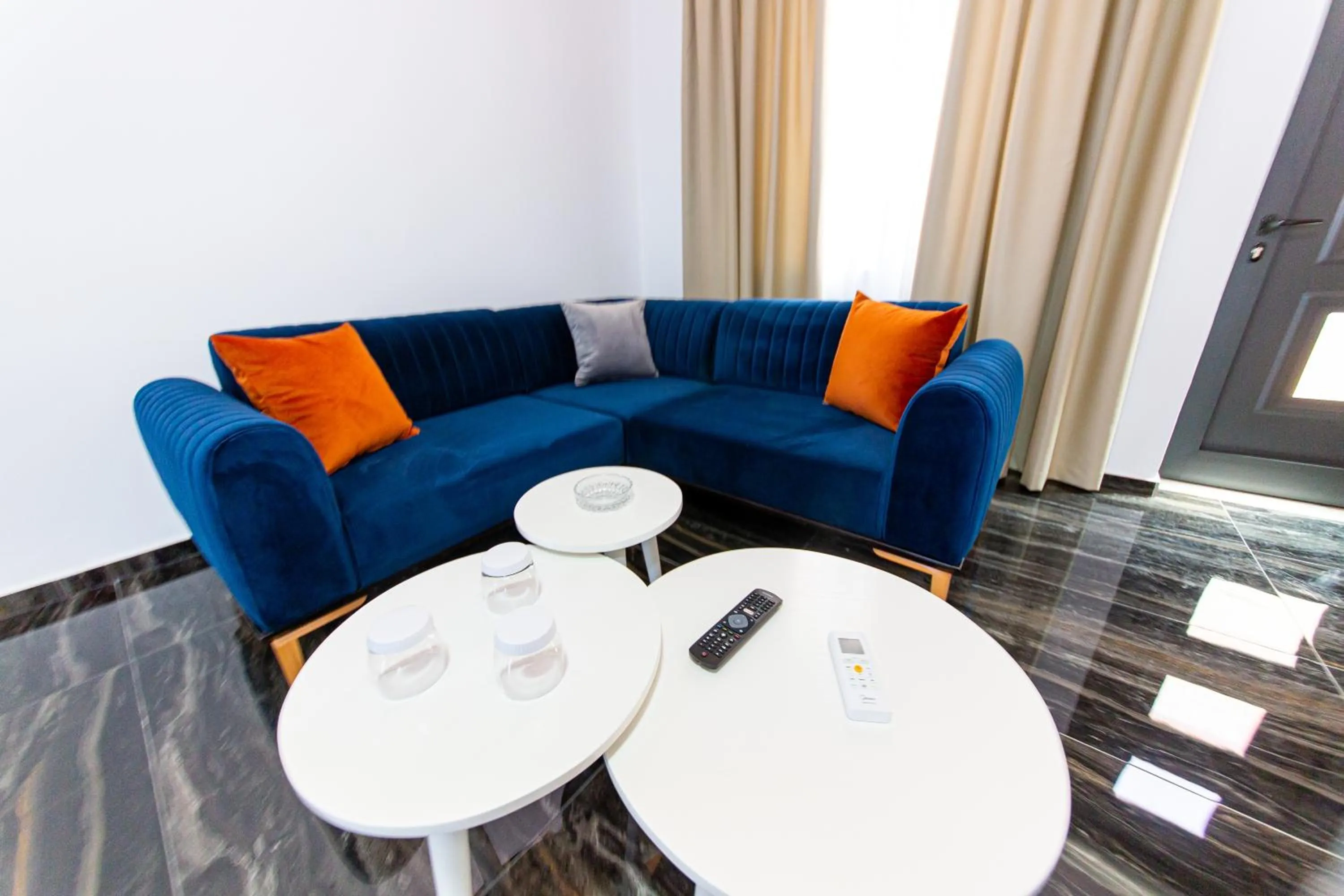 Living room in Santa Oliva Suites