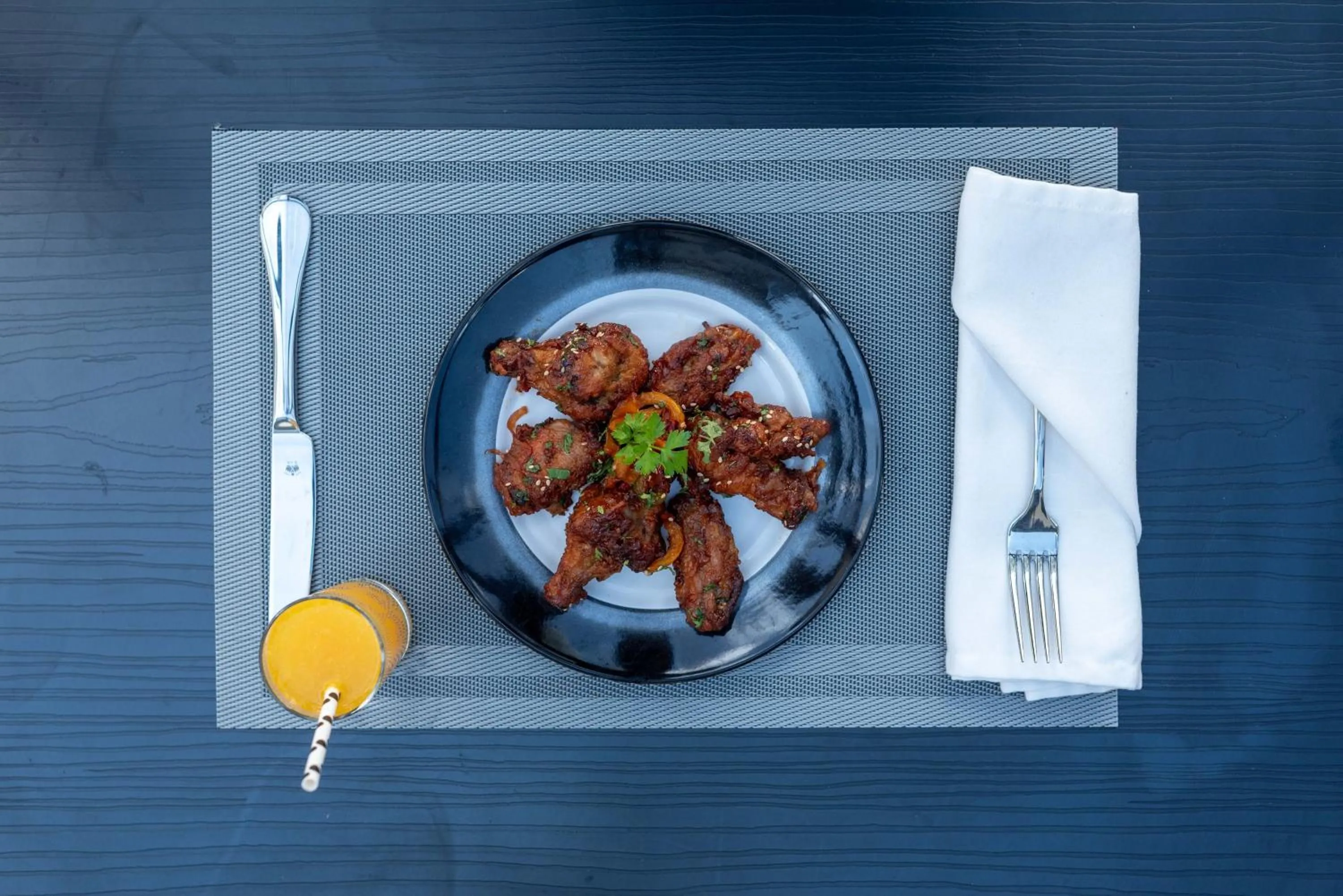 Restaurant/places to eat in CySuites Apartment Hotel