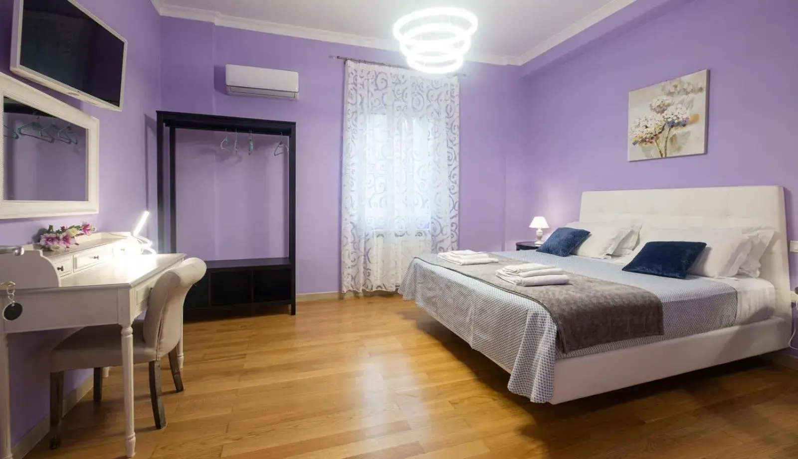 Double Room with Spa Bath in LE STANZE DI LUCA Double Room with Spa Bath in LE STANZE DI LUCA